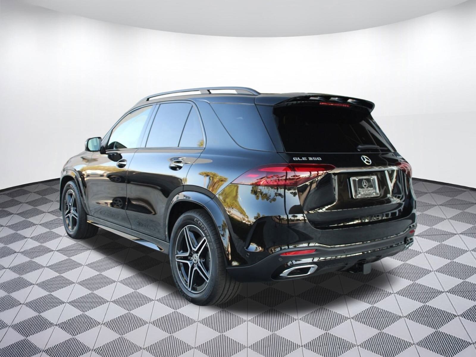 2026 Mercedes Benz GLE 350 4MATIC photo 3