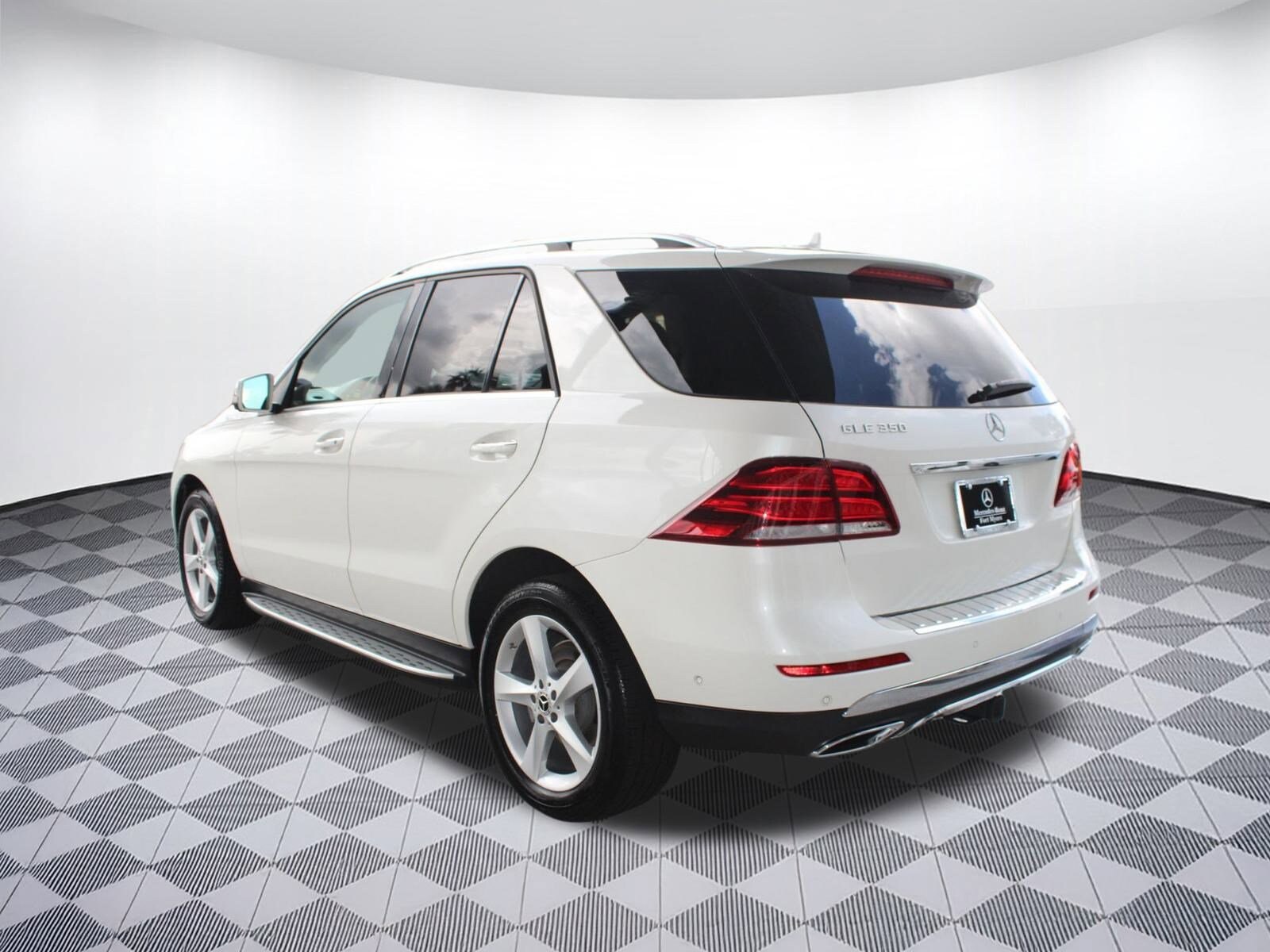 2018 Mercedes Benz GLE 350 photo 3