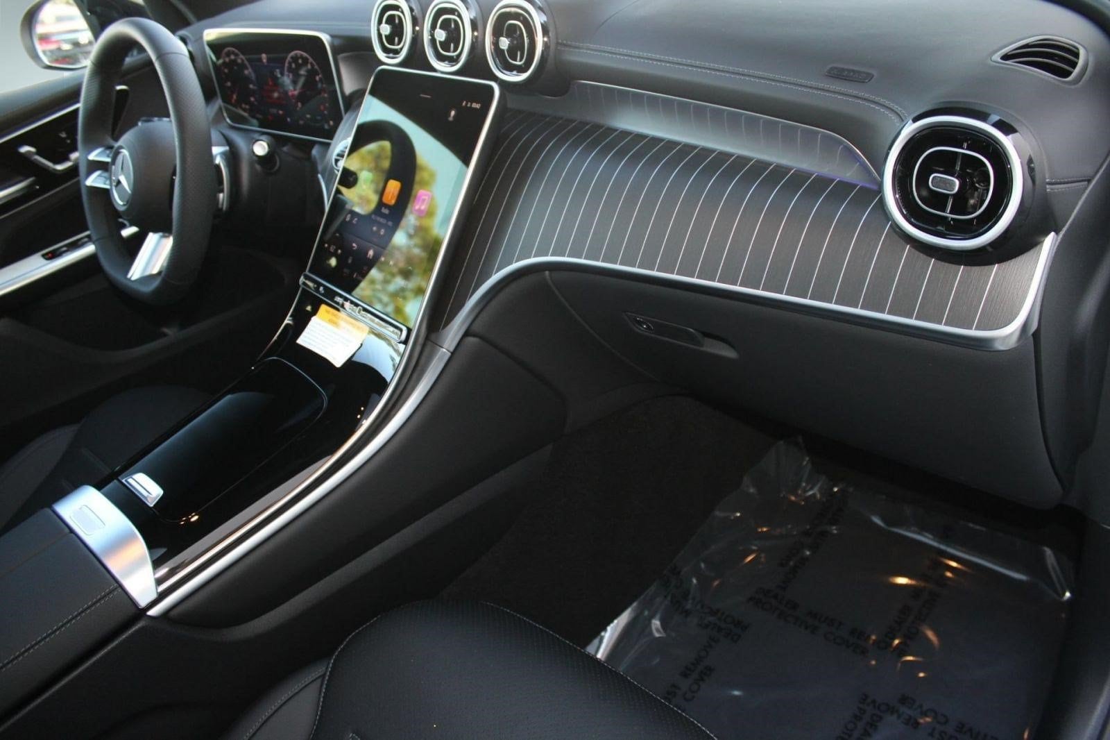 2026 Mercedes-Benz GLC Base - Photo 34