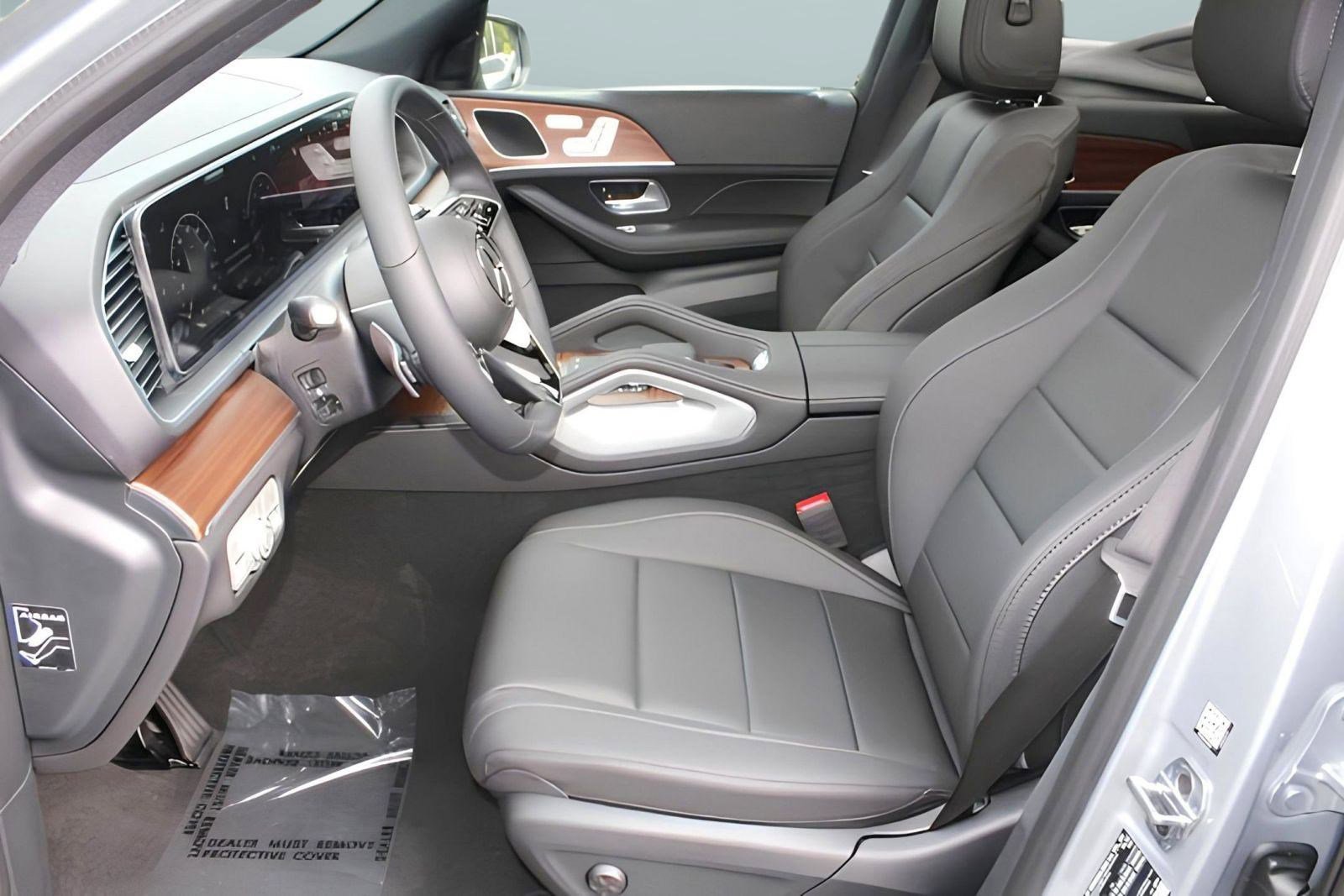 2025 Mercedes Benz GLE 350 photo 4