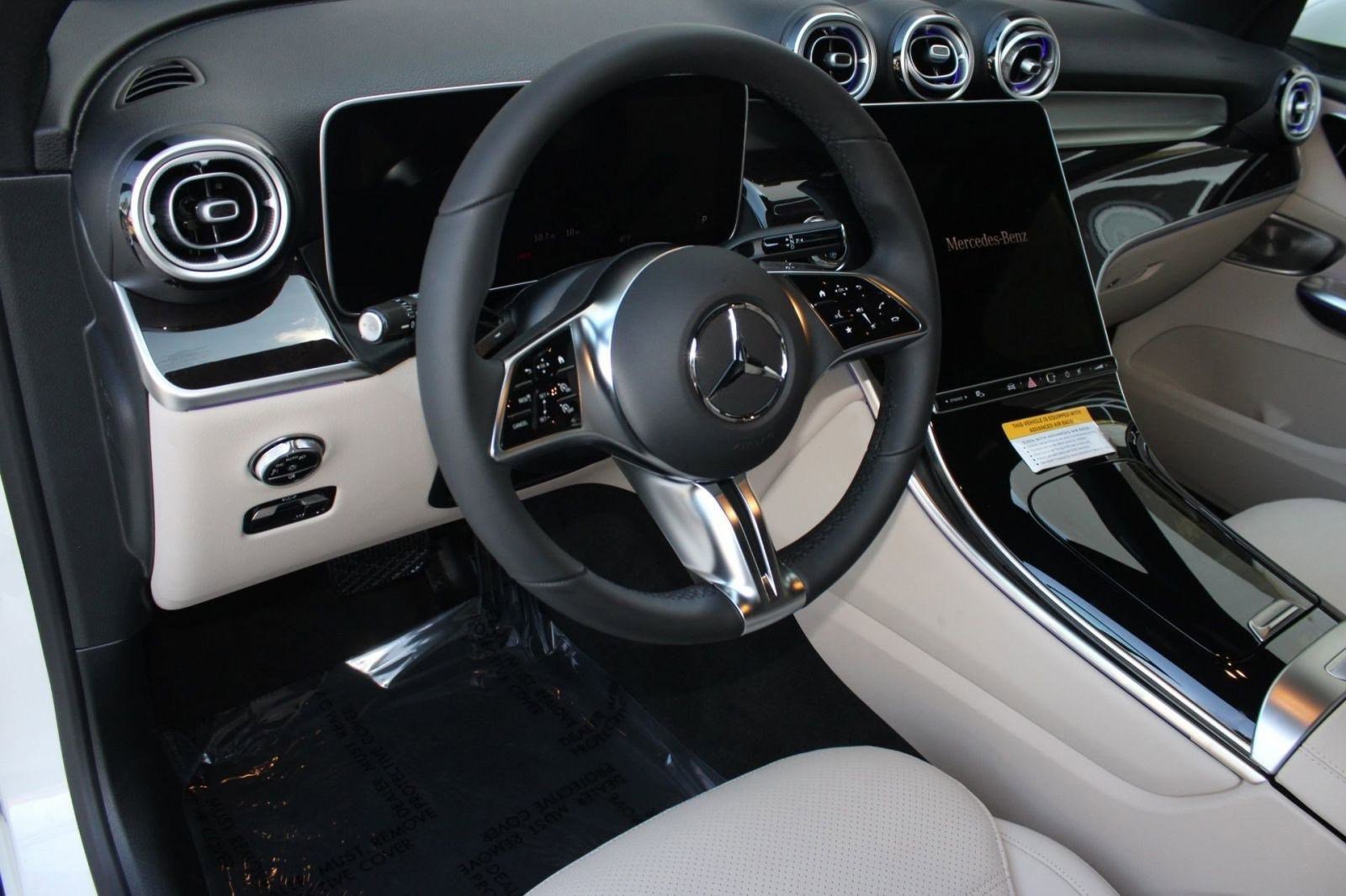 2026 Mercedes Benz GLC 300 4MATIC photo 4