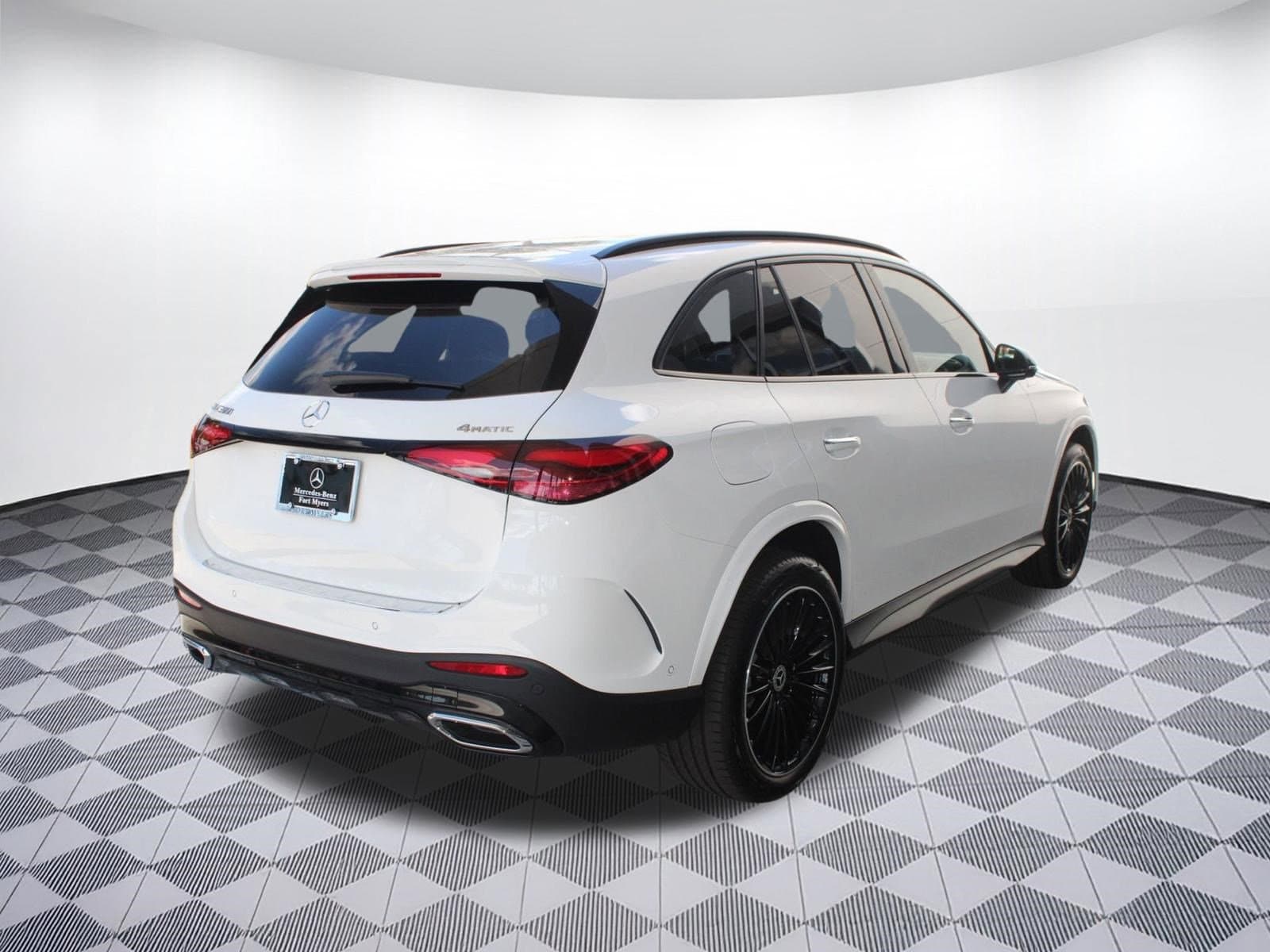 2026 Mercedes-Benz GLC Base - Photo 9