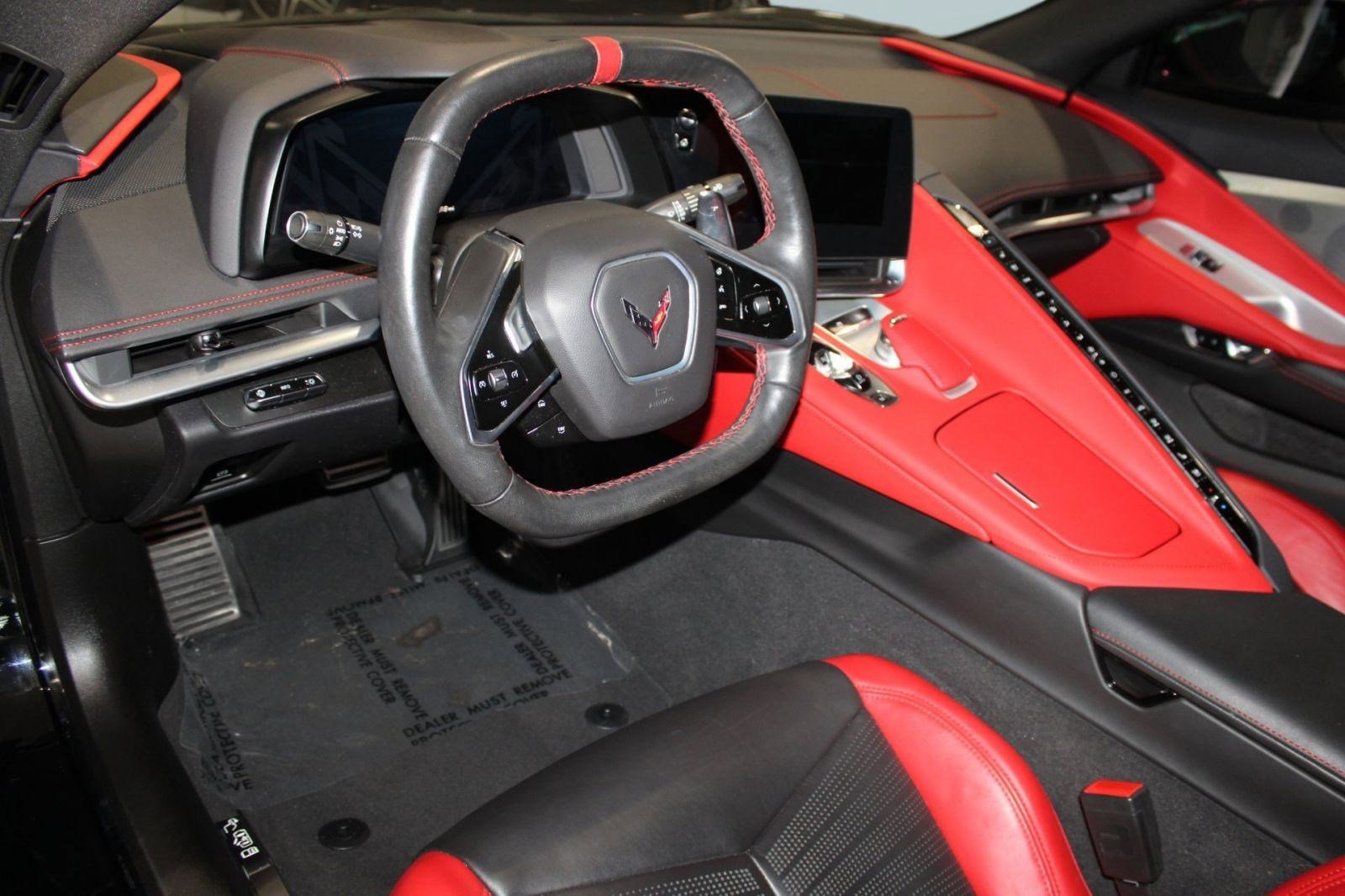 2021 Chevrolet Corvette Stingray 2LT Convertible photo 4