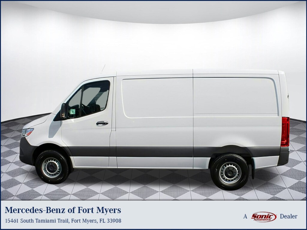 New 2025 Mercedes-Benz Sprinter 2500 Standard Roof 4-Cyl Diesel Van Cargo Van
