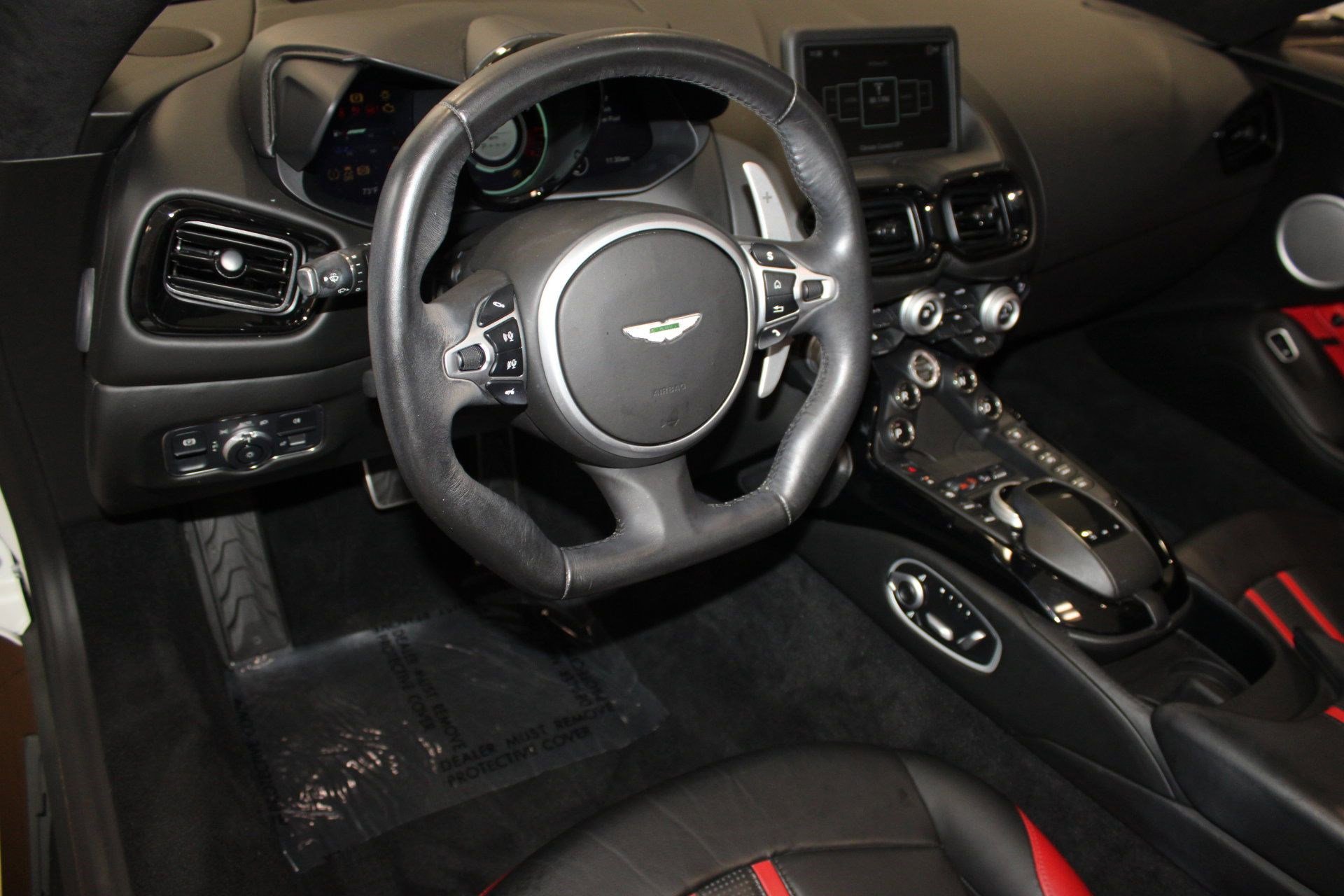 2021 Aston Martin Vantage Roadster photo 3