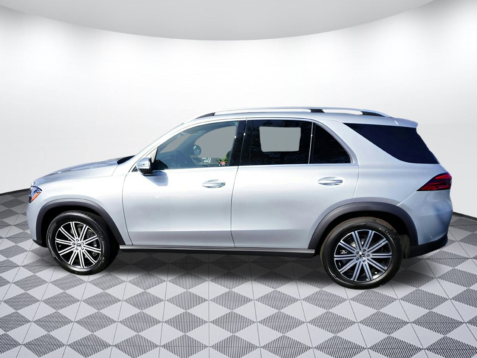 2025 Mercedes Benz GLE 350 photo 4