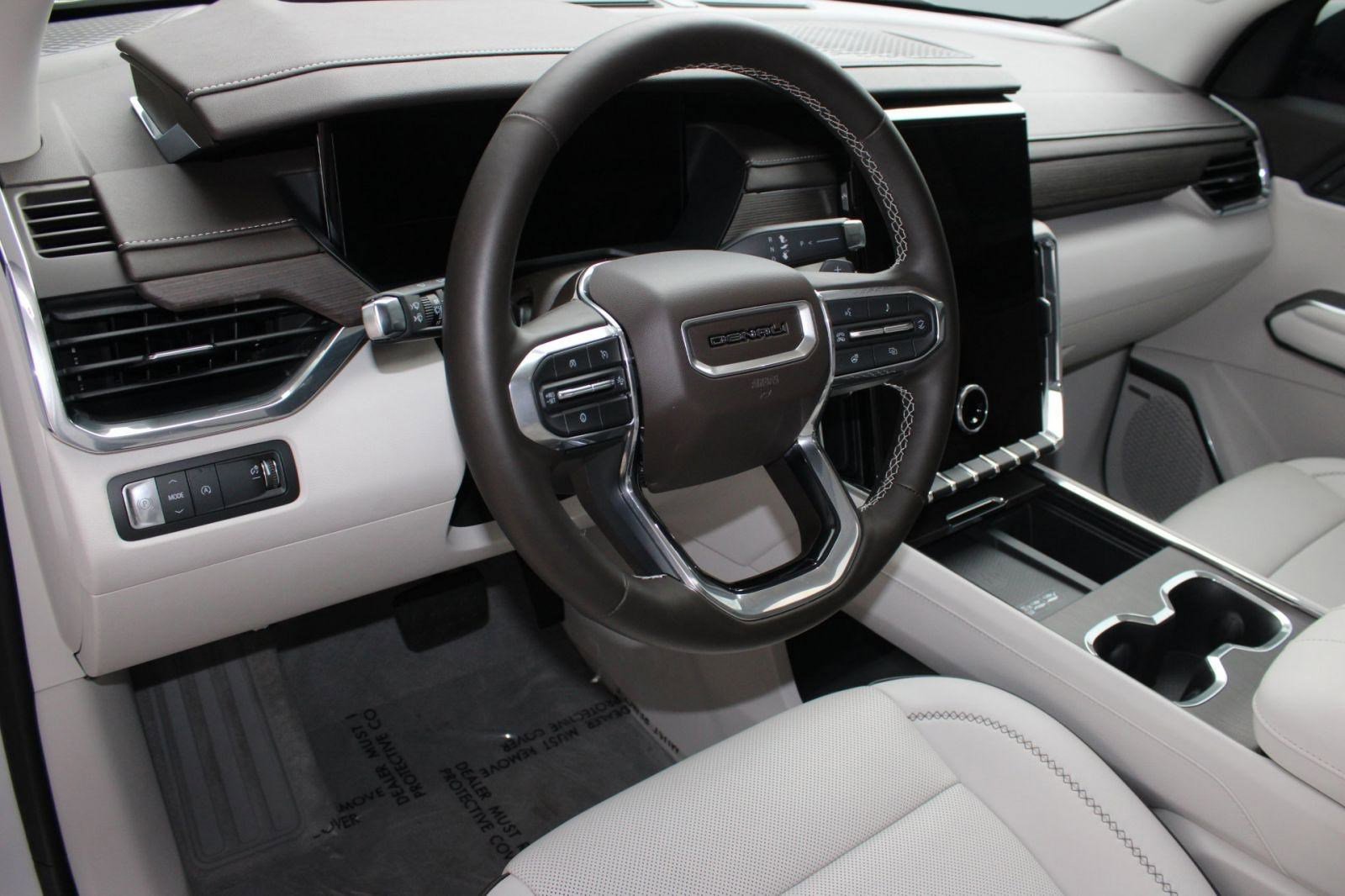2024 Gmc Acadia Denali photo 3