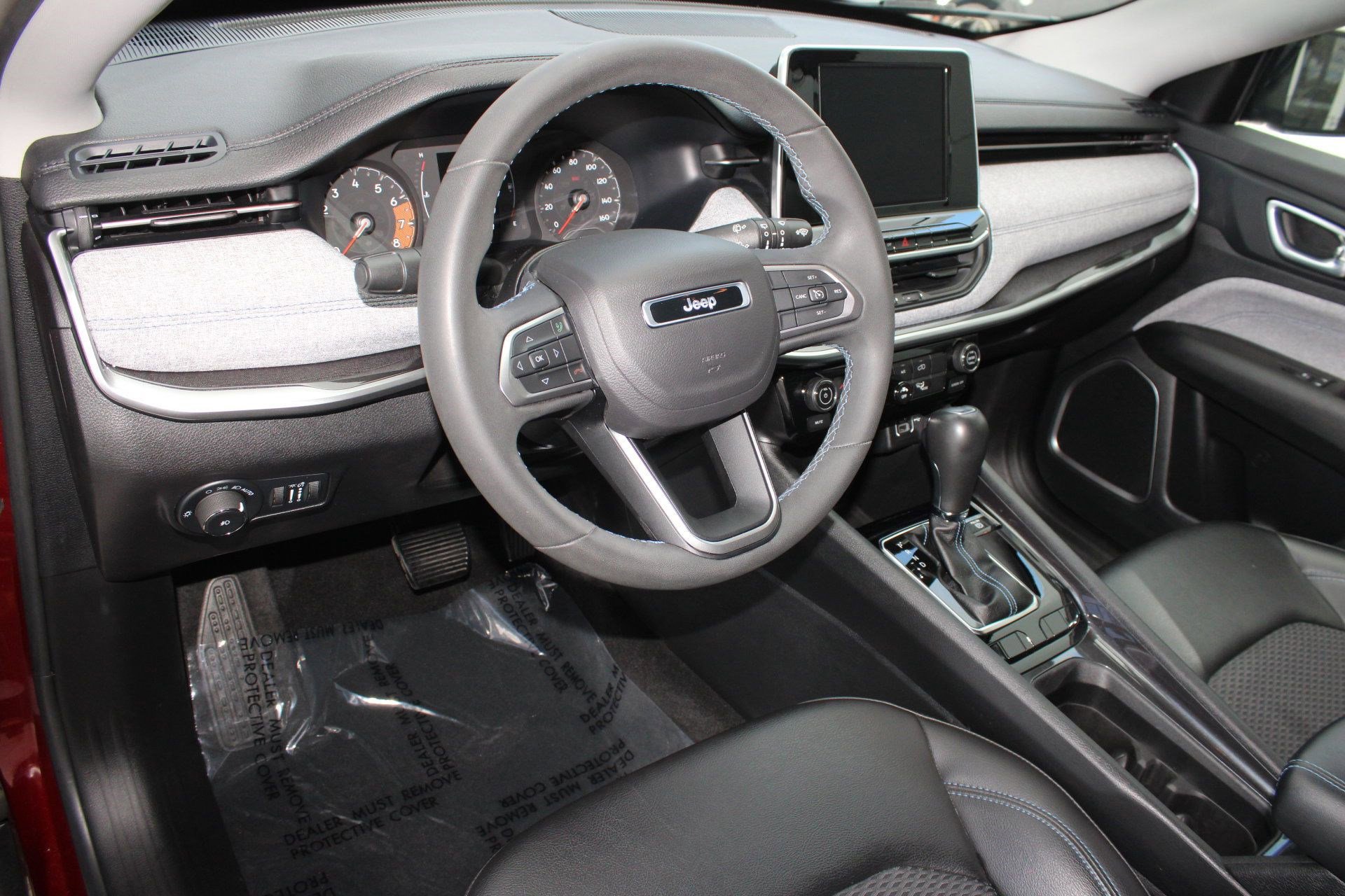2022 Jeep Compass Latitude photo 3