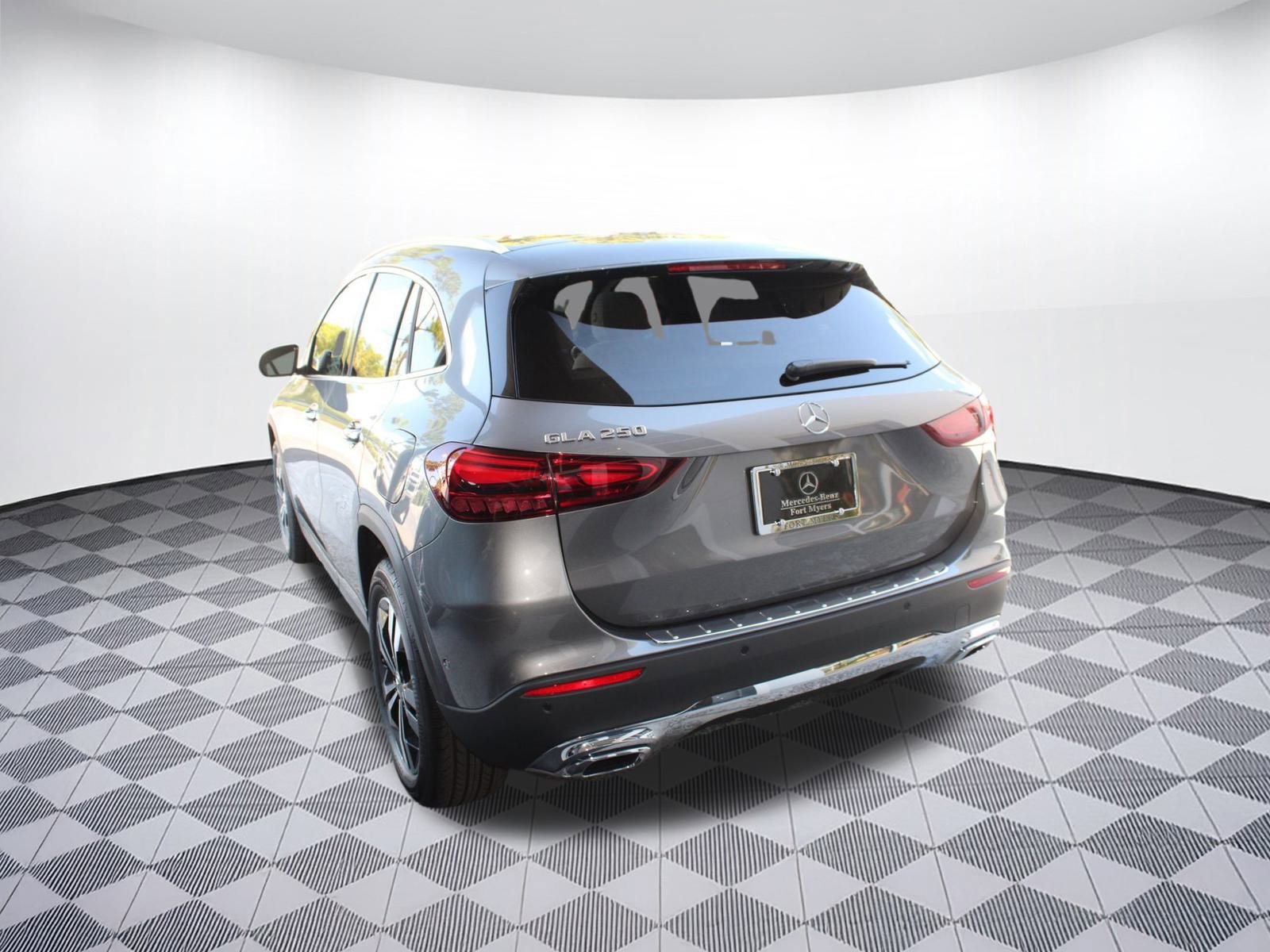 2026 Mercedes Benz GLA 250 photo 3