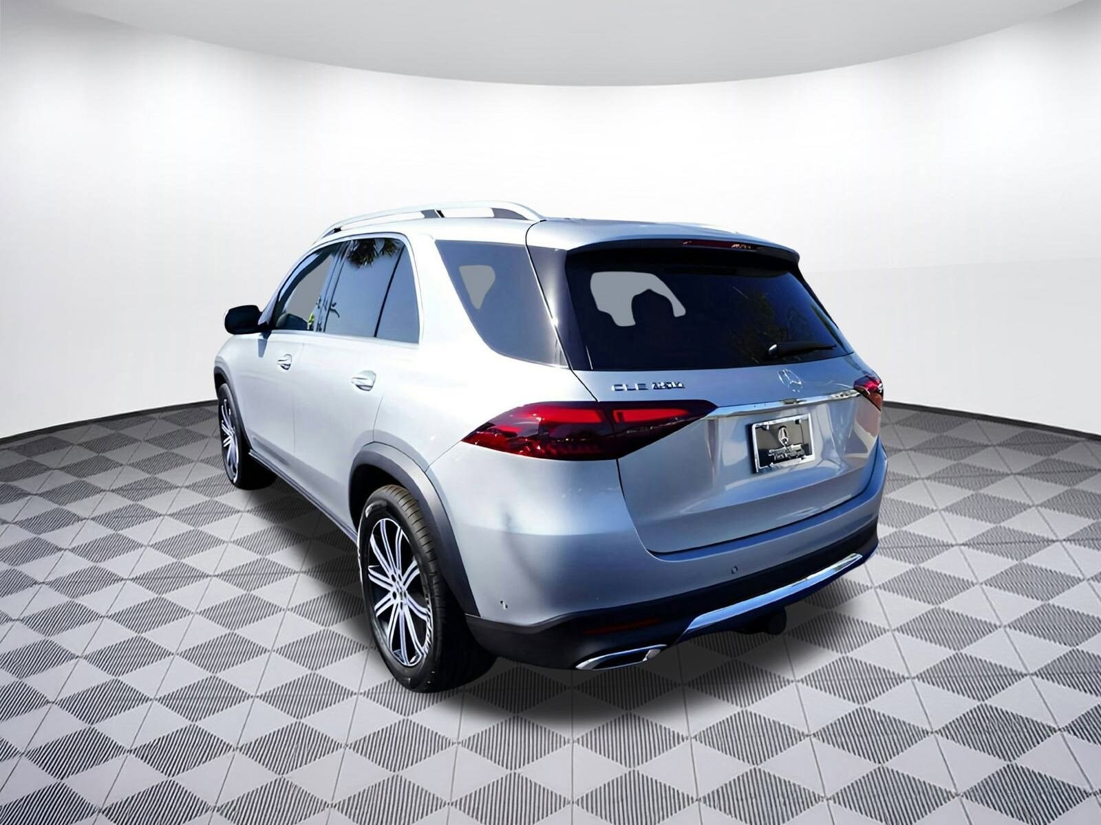 2025 Mercedes Benz GLE 350 photo 2