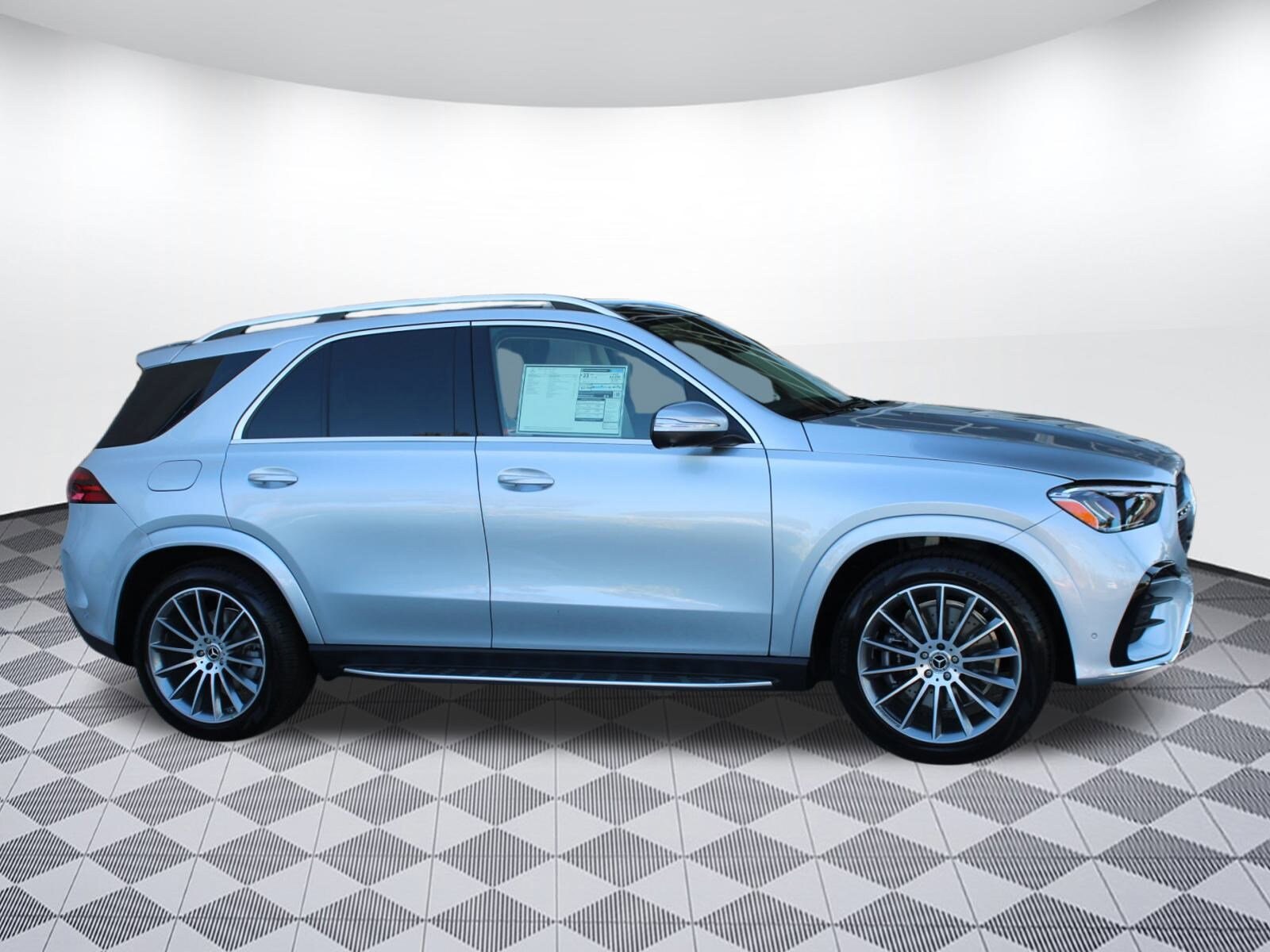 2025 Mercedes Benz GLE 350 AMG photo 2