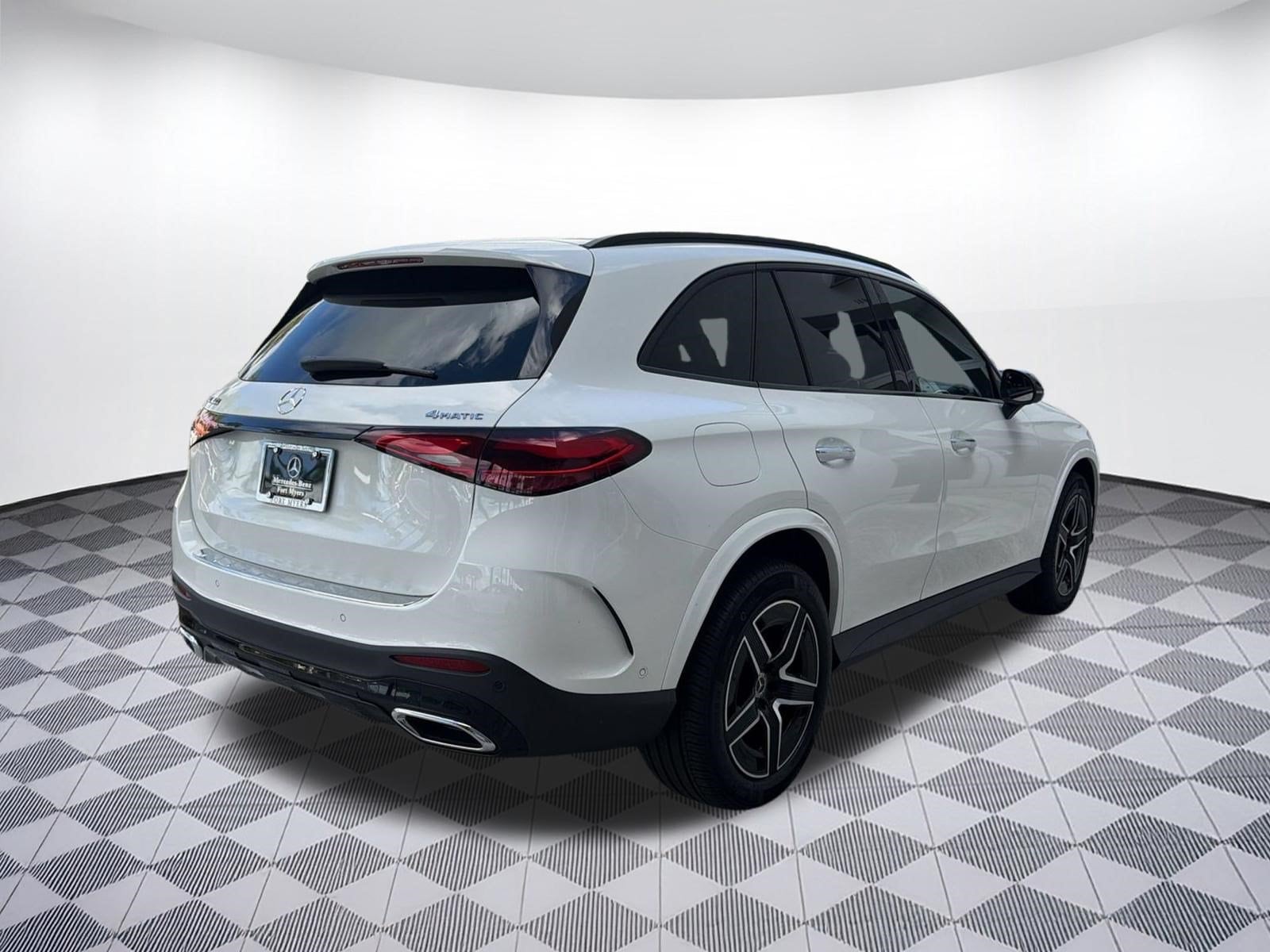 2026 Mercedes-Benz GLC Base - Photo 9