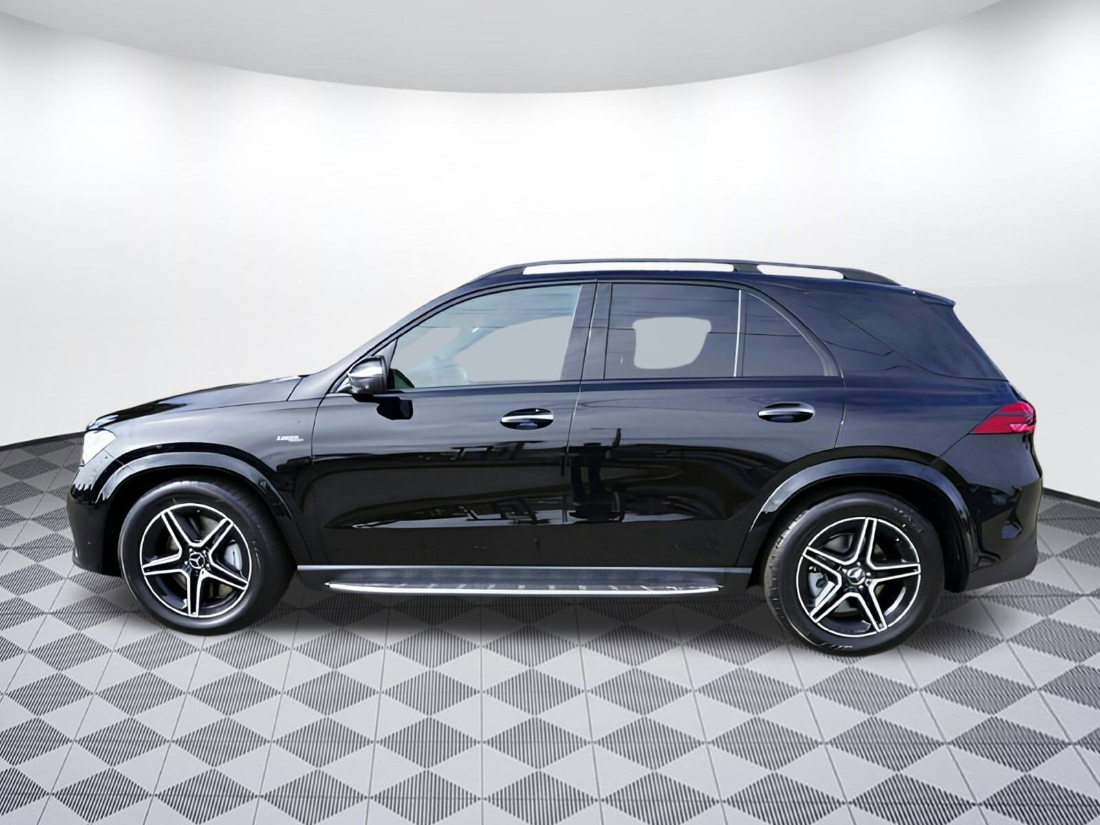 2025 Mercedes Benz GLE AMG 53 photo 4