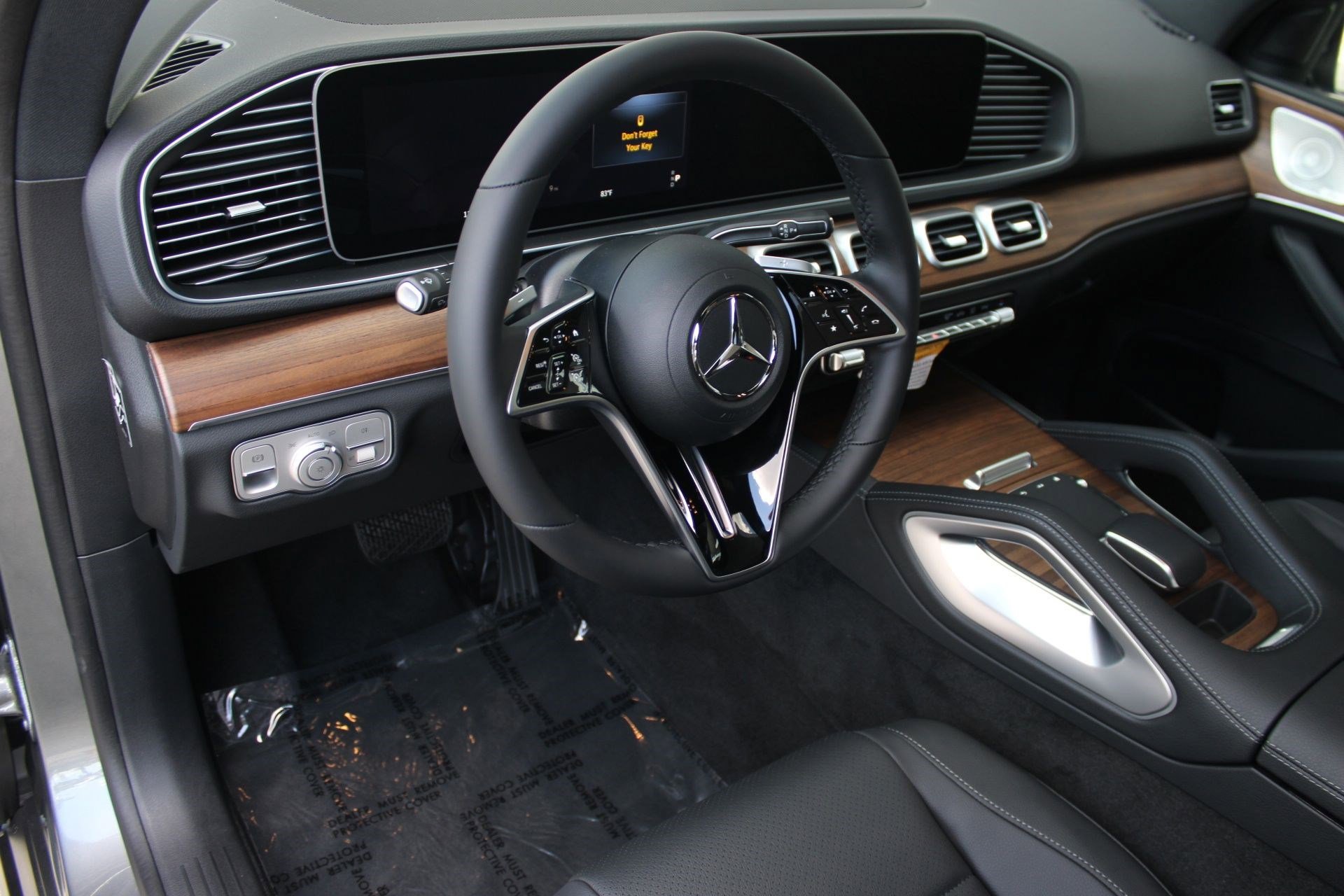 2026 Mercedes Benz GLE 350 4MATIC photo 3