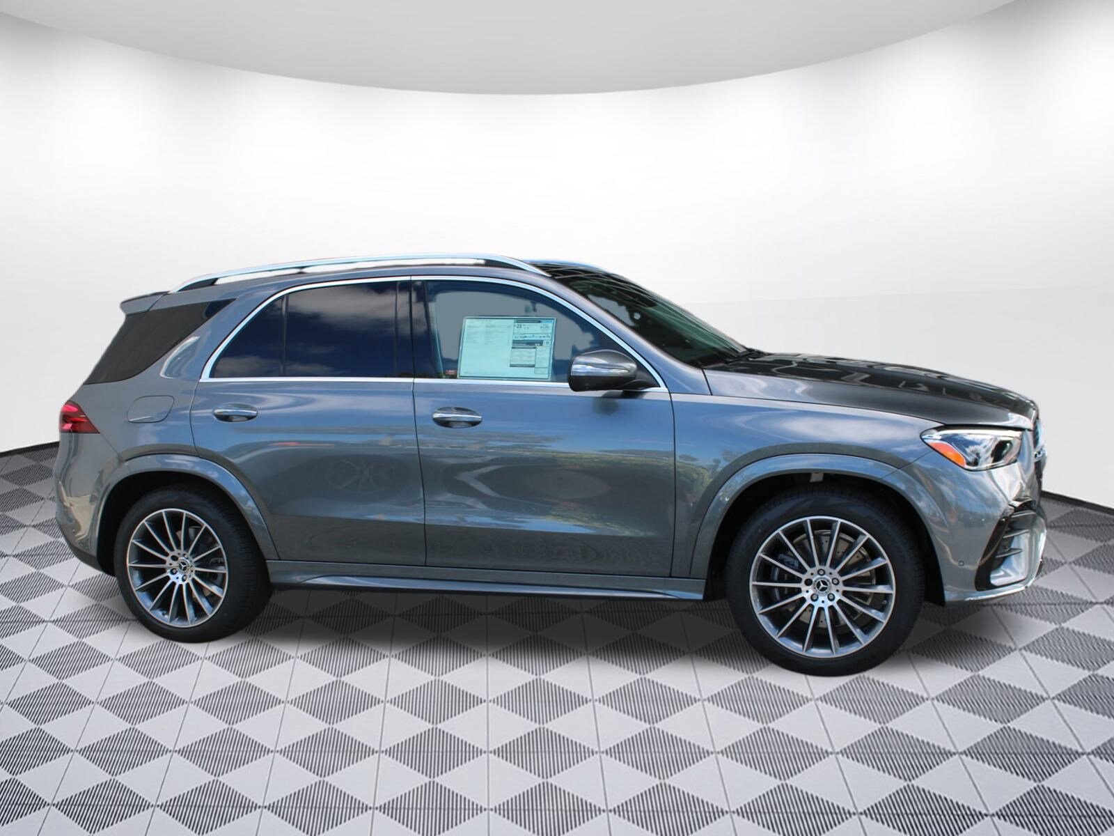 2025 Mercedes Benz GLE 350 AMG photo 2