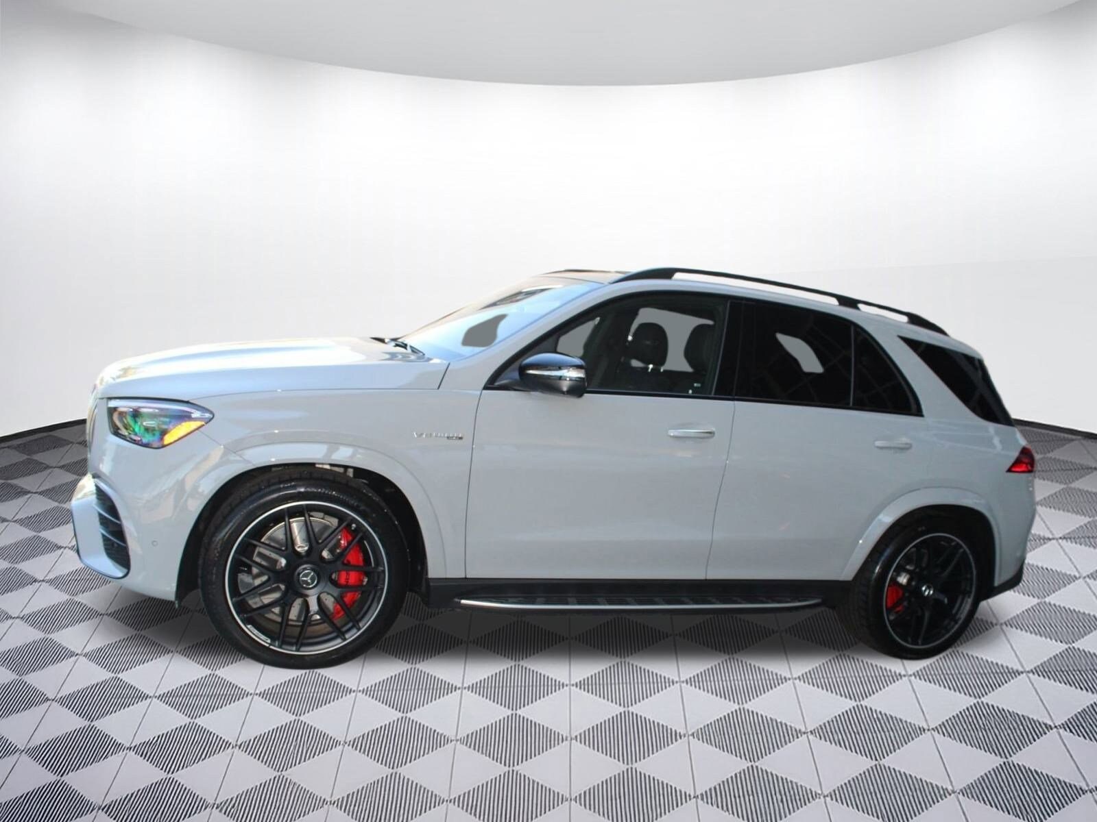 2026 Mercedes Benz GLE AMG 63 S photo 2