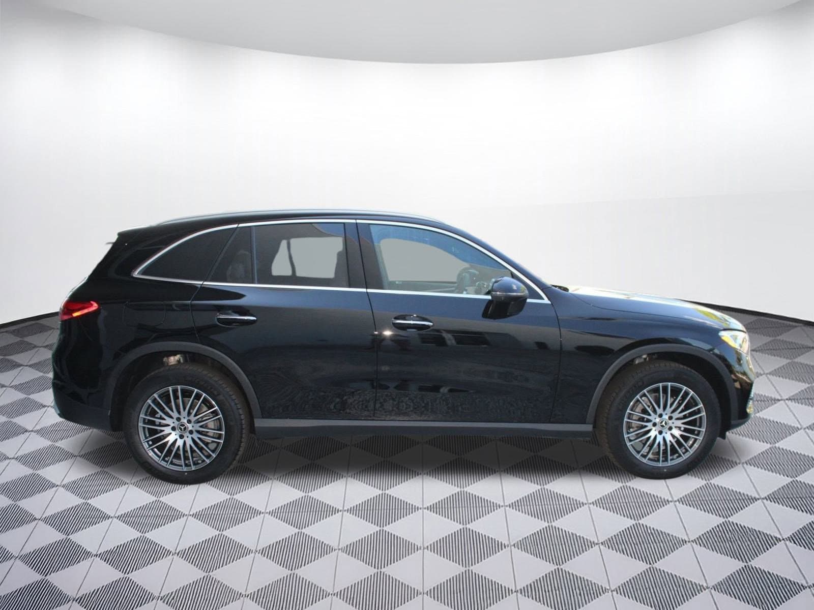 2026 Mercedes-Benz GLC Base - Photo 8