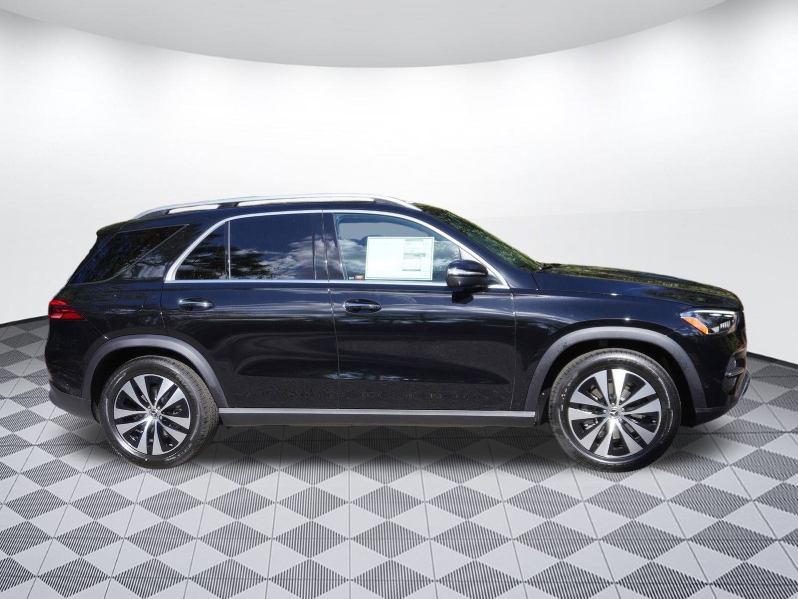 2025 Mercedes Benz GLE 350 photo 2