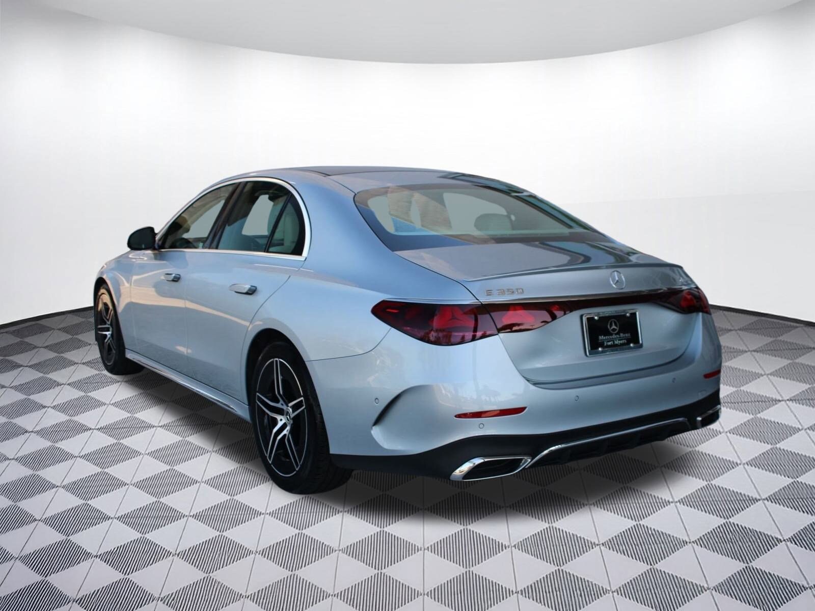 2025 Mercedes Benz E 350 Sedan photo 3