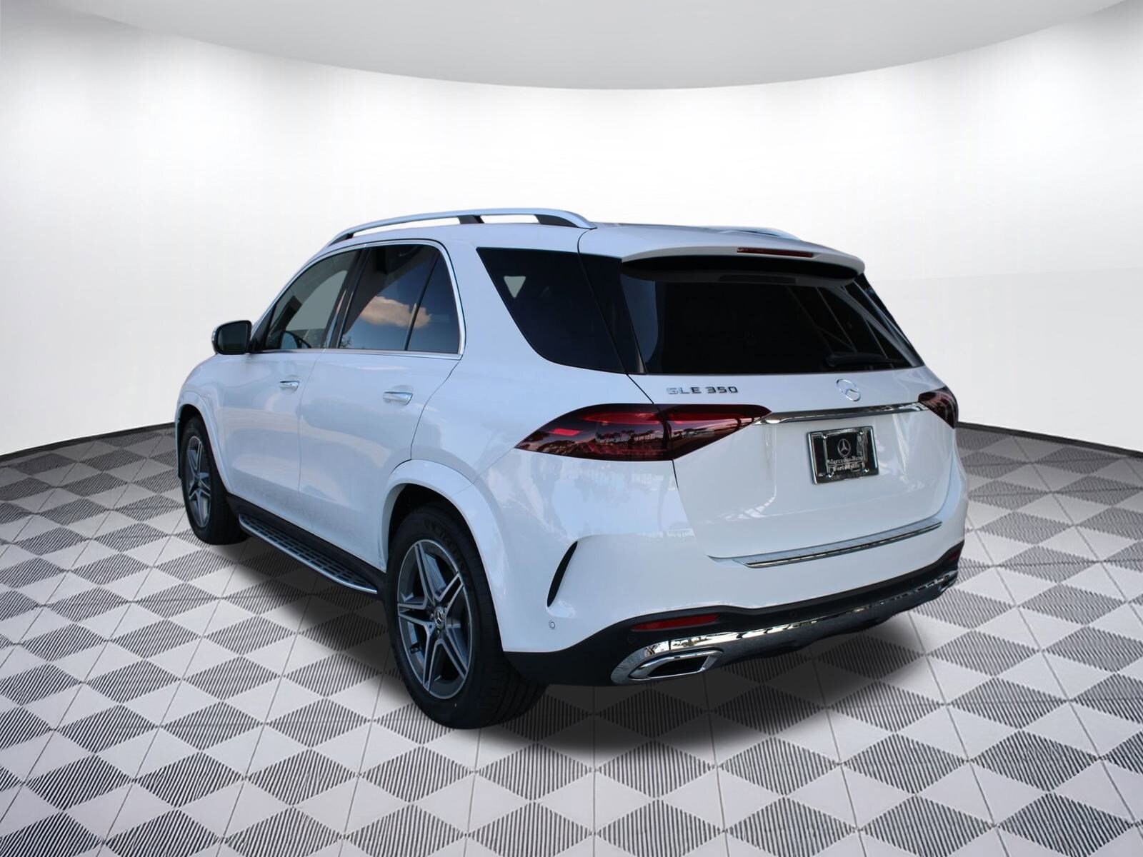 2026 Mercedes Benz GLE 350 photo 3