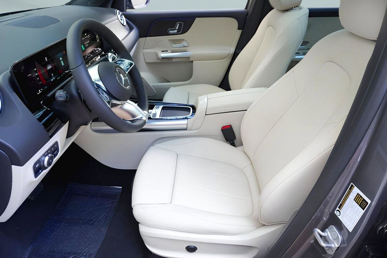 2025 Mercedes Benz GLA 250 photo 4