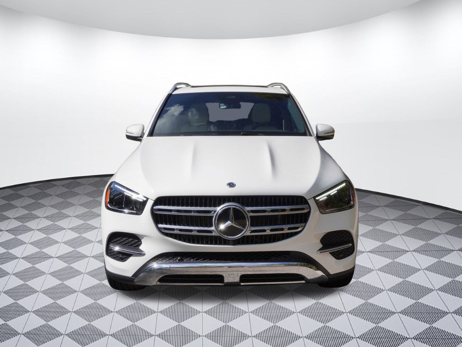 2025 Mercedes Benz GLE 350 photo 3