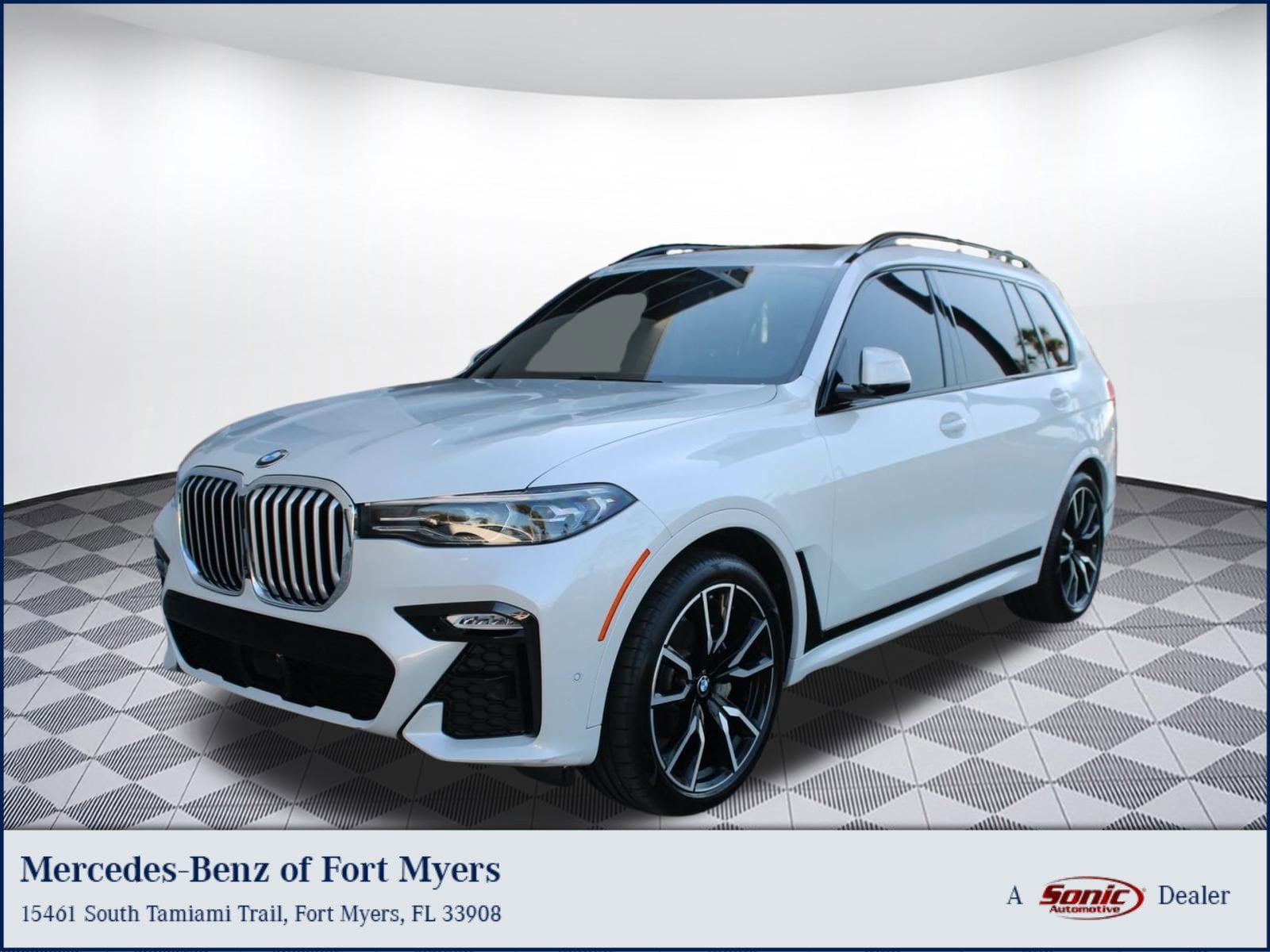 2019 BMW X7 40i's photo