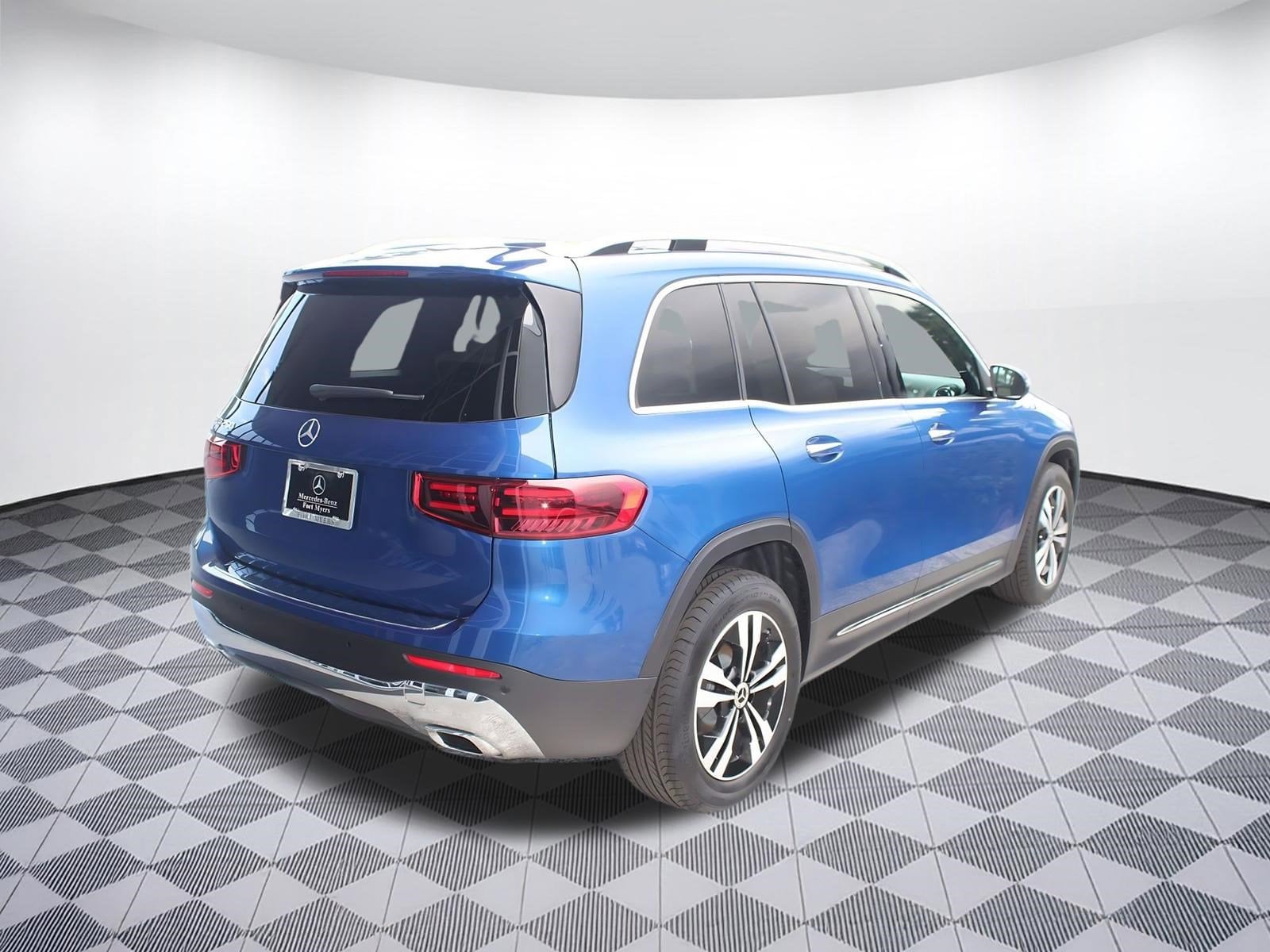 2026 Mercedes-Benz GLB GLB 250 - Photo 9