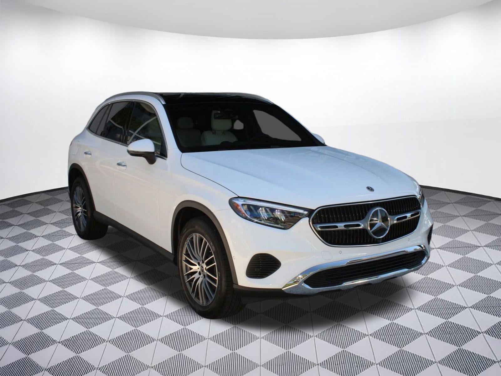 2026 Mercedes-Benz GLC Base - Photo 7