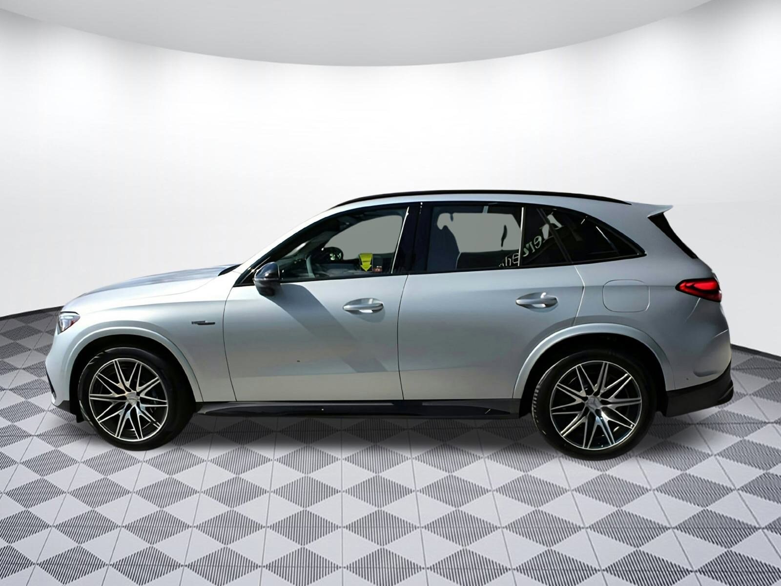 2025 Mercedes Benz GLC AMG 63 photo 4