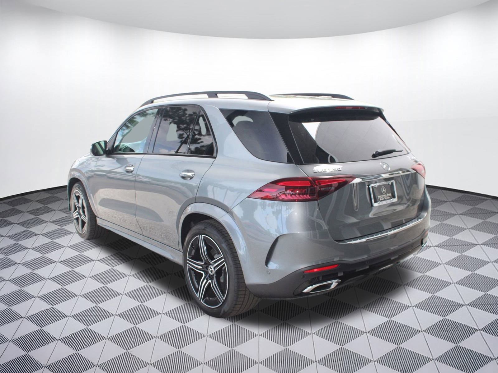 2026 Mercedes Benz GLE 350 4MATIC photo 2