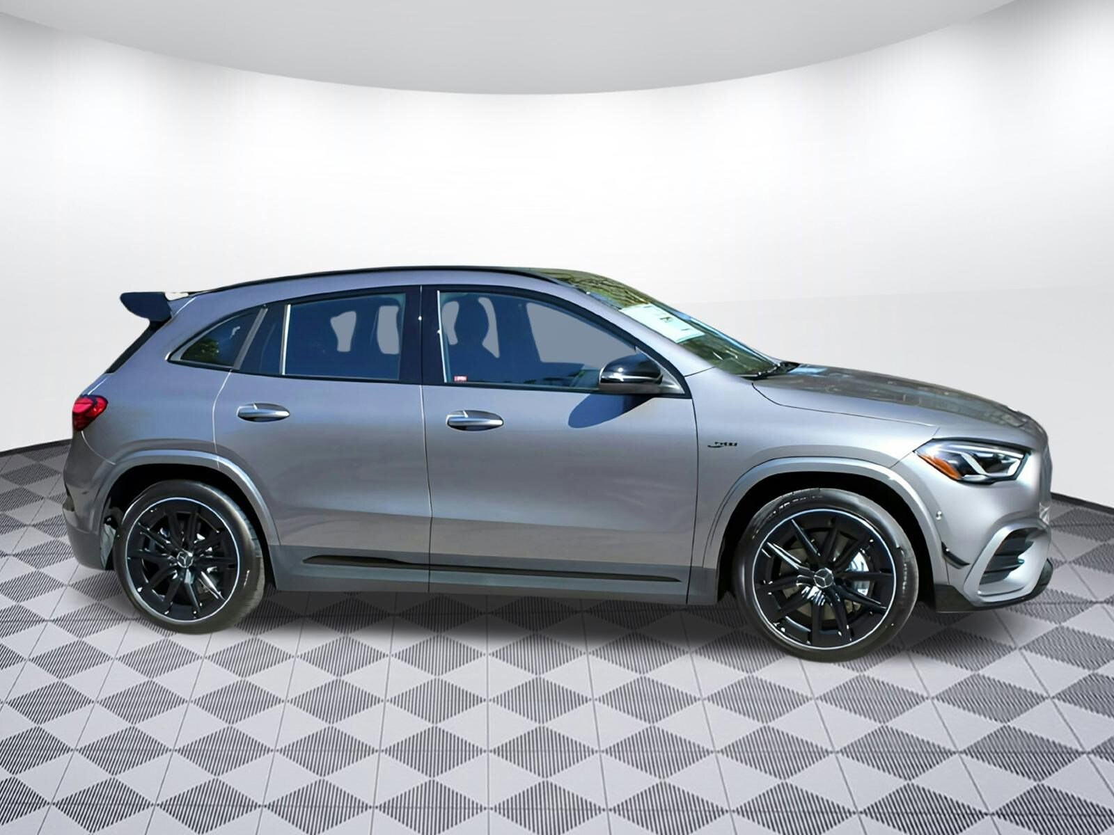 2025 Mercedes Benz GLA AMG 35 4MATIC photo 2