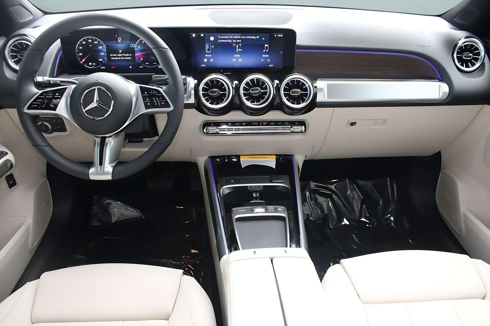 2026 Mercedes-Benz GLB GLB 250 - Photo 17