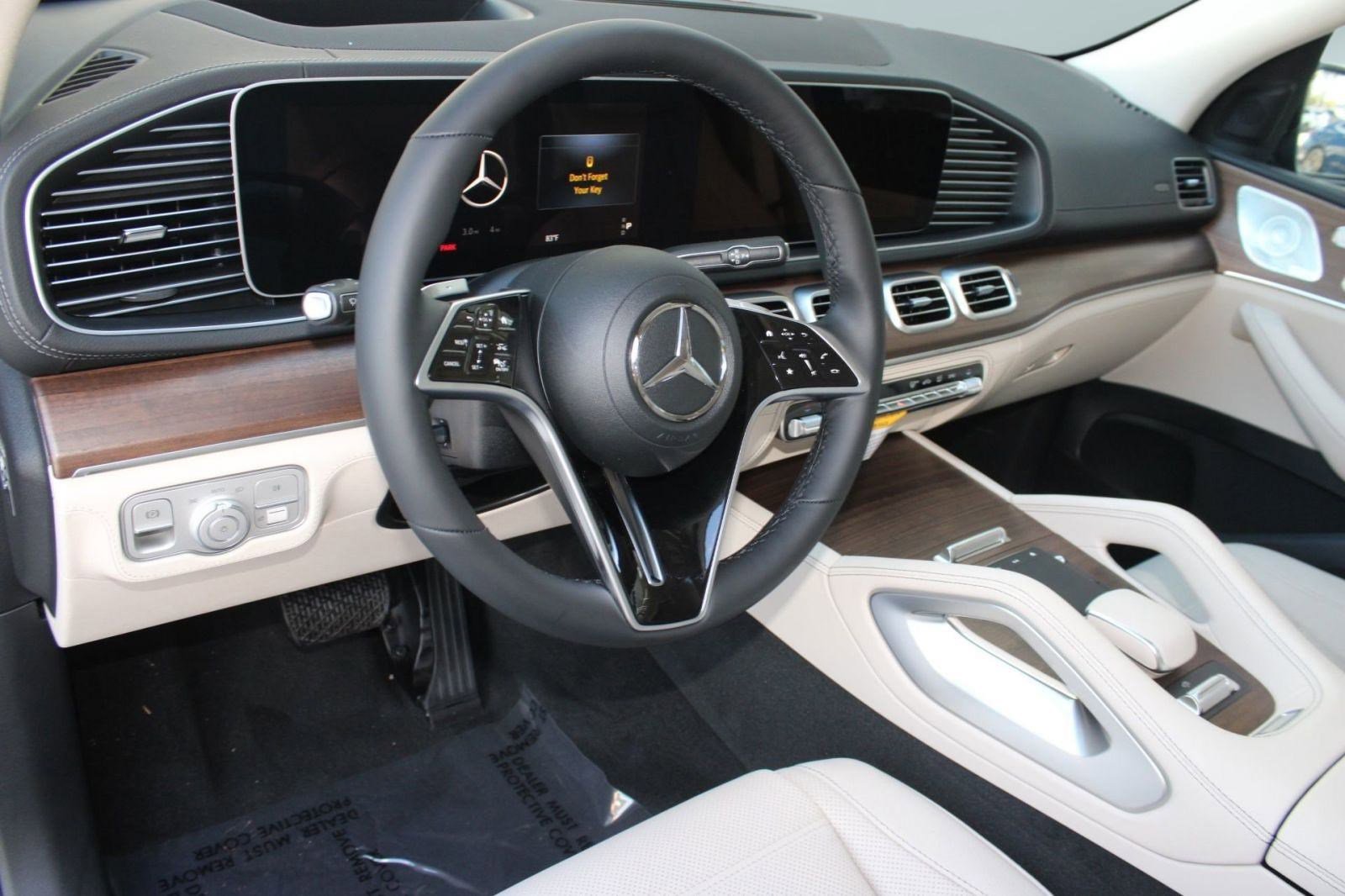 2026 Mercedes Benz GLE 580 4MATIC photo 4