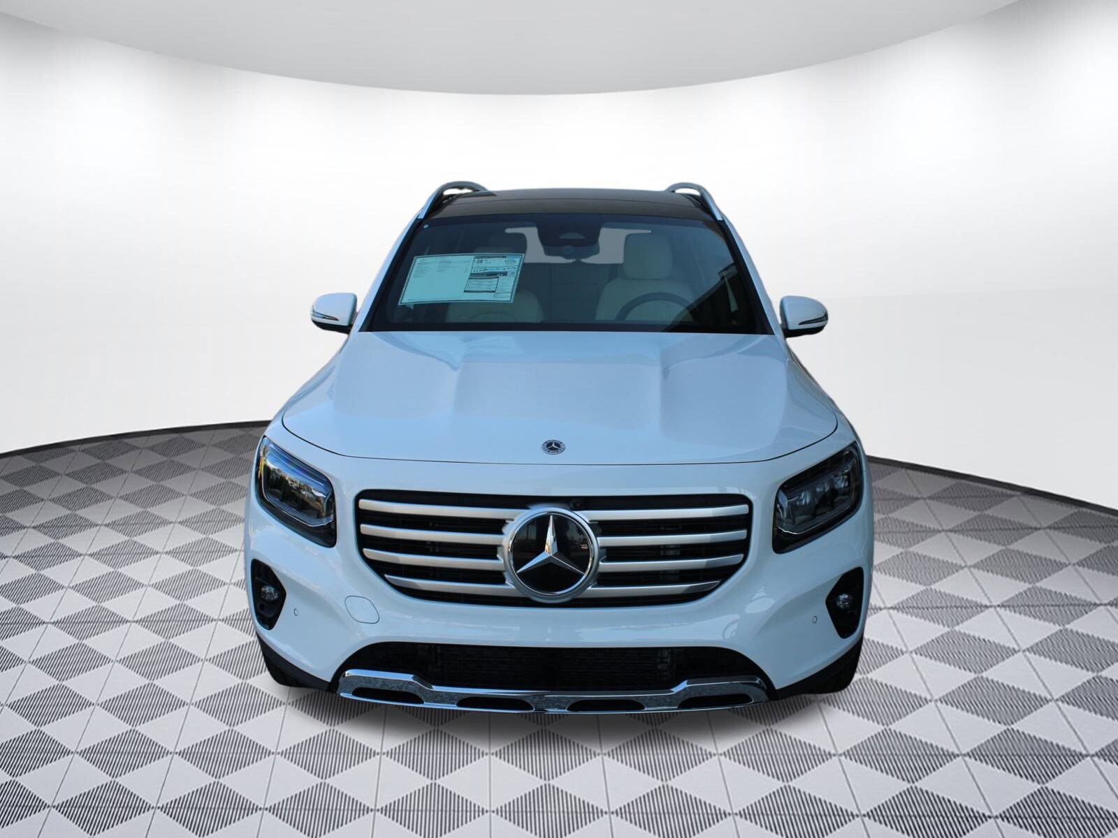 2025 Mercedes Benz GLB 250 photo 3