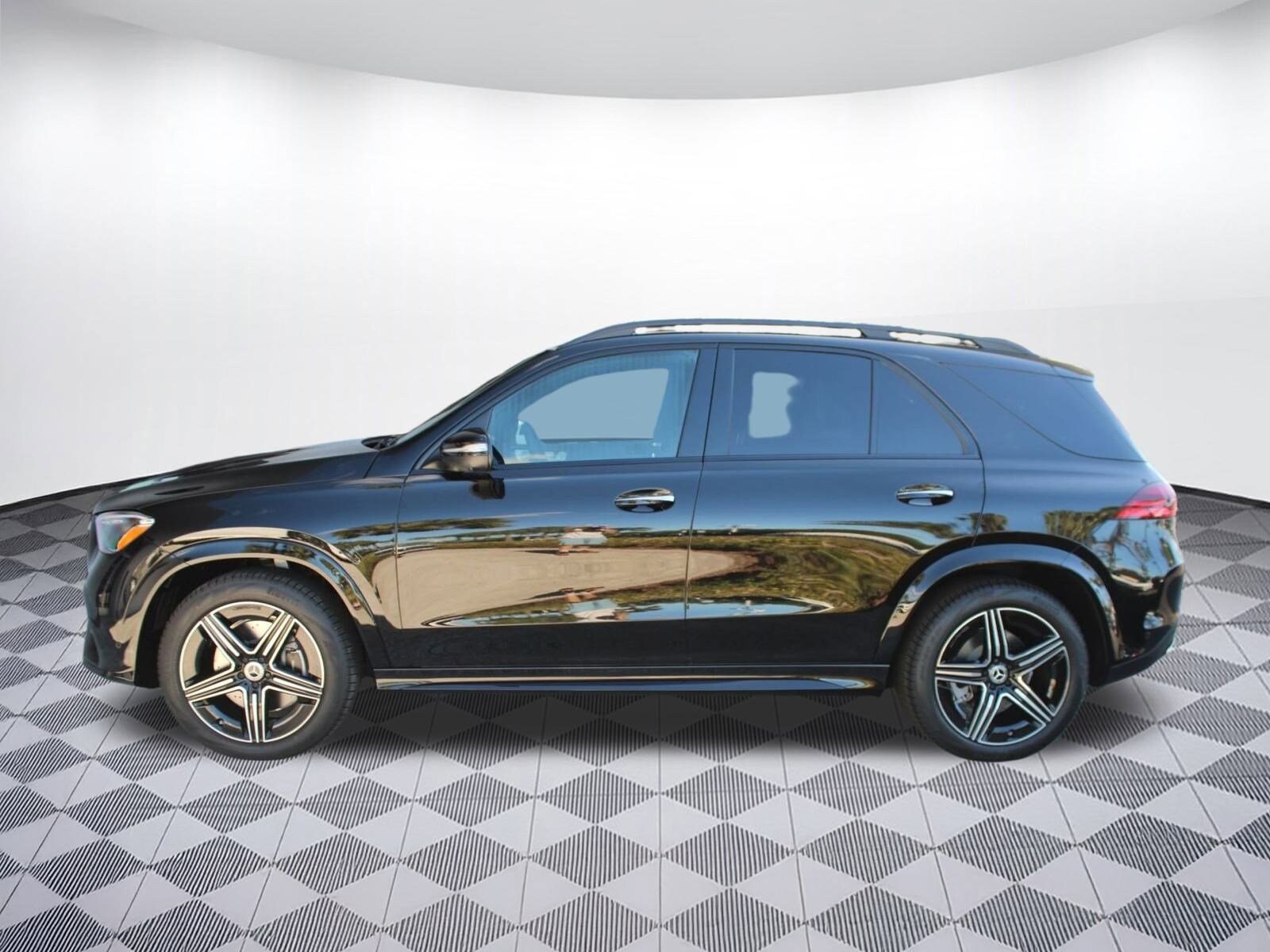 2026 Mercedes Benz GLE 350 4MATIC photo 2