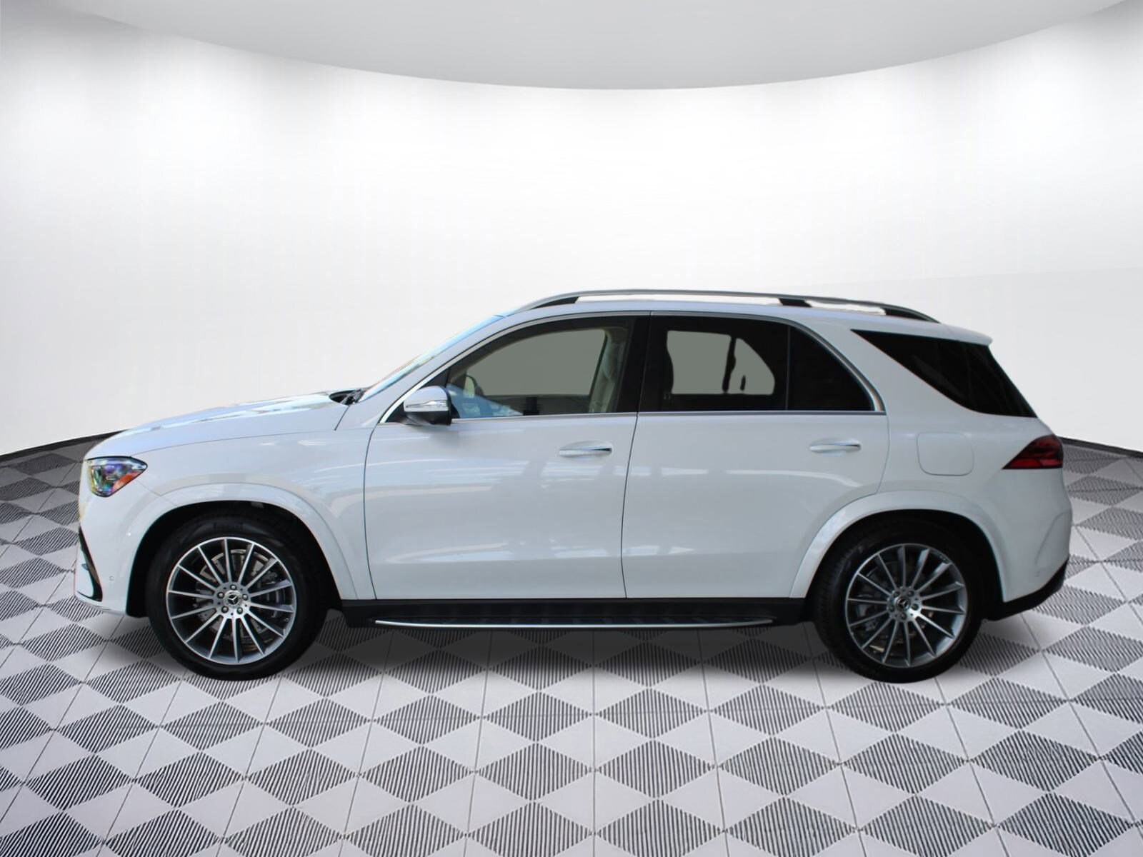 2026 Mercedes Benz GLE 450e 4MATIC photo 2