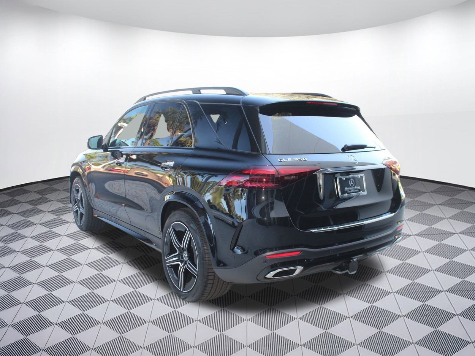 2026 Mercedes Benz GLE 350 photo 3