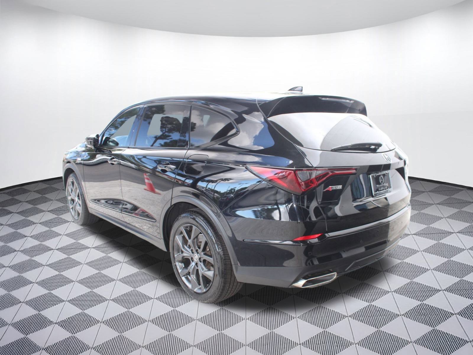 2022 Acura MDX A-Spec photo 3