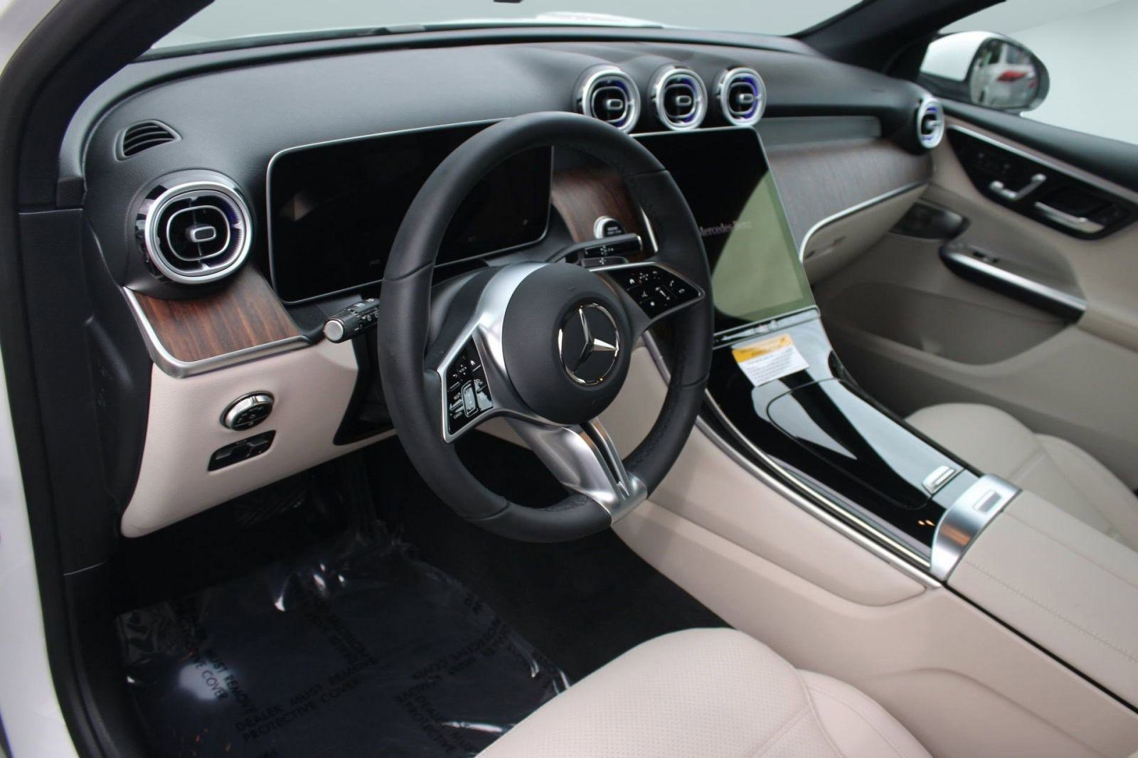 2026 Mercedes Benz GLC 300 photo 4