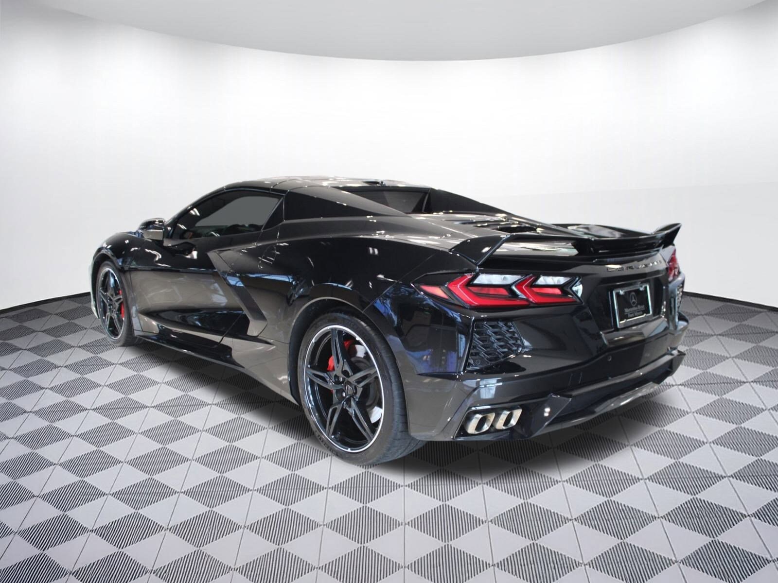 2021 Chevrolet Corvette Stingray 2LT Convertible photo 3