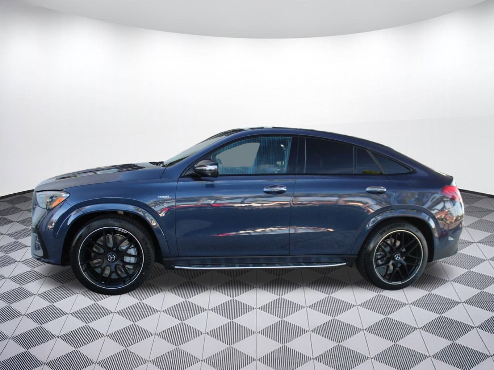 2026 Mercedes Benz GLE AMG 53 photo 2