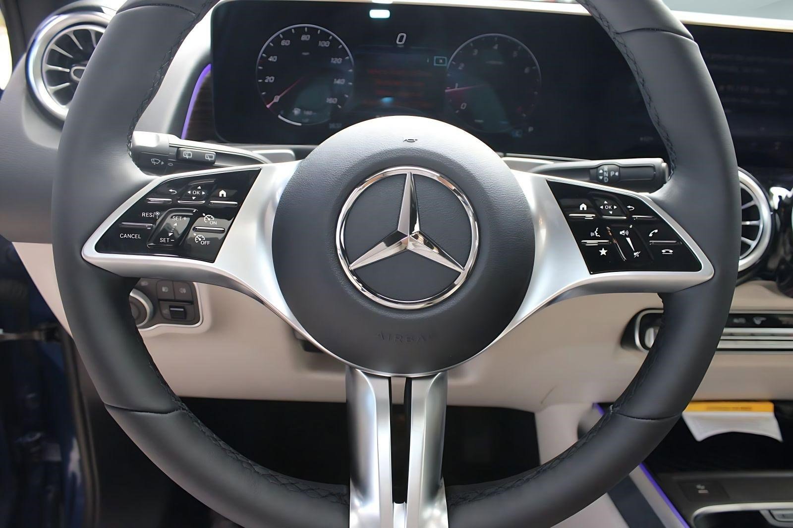 2026 Mercedes-Benz GLB GLB 250 - Photo 18