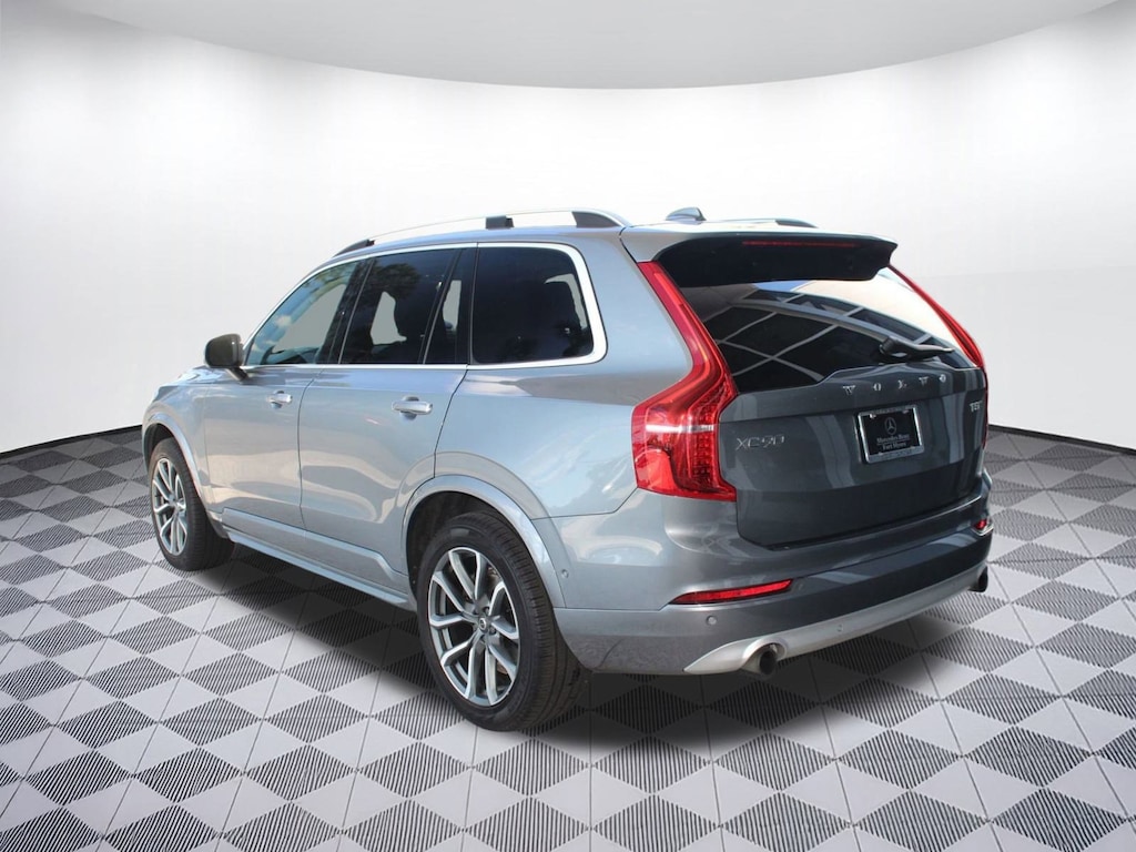 Used 2018 Volvo XC90 Momentum SUV
