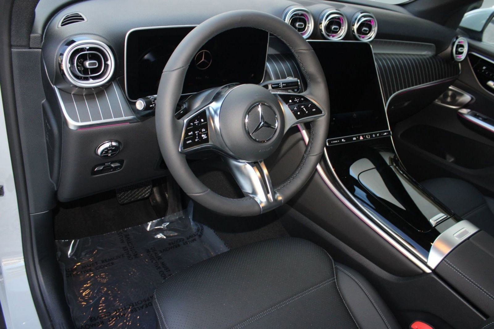 2026 Mercedes Benz GLC 300 4MATIC photo 4