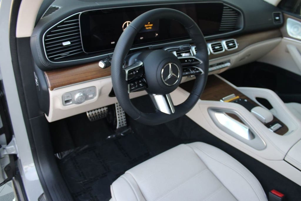 New 2025 Mercedes-Benz GLS 580 4MATIC SUV