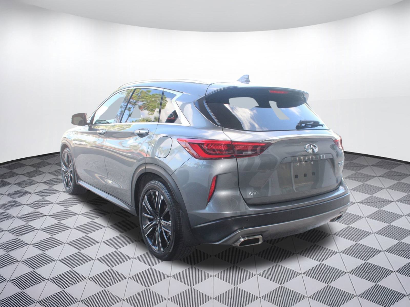 2021 Infiniti QX50 Luxe photo 3