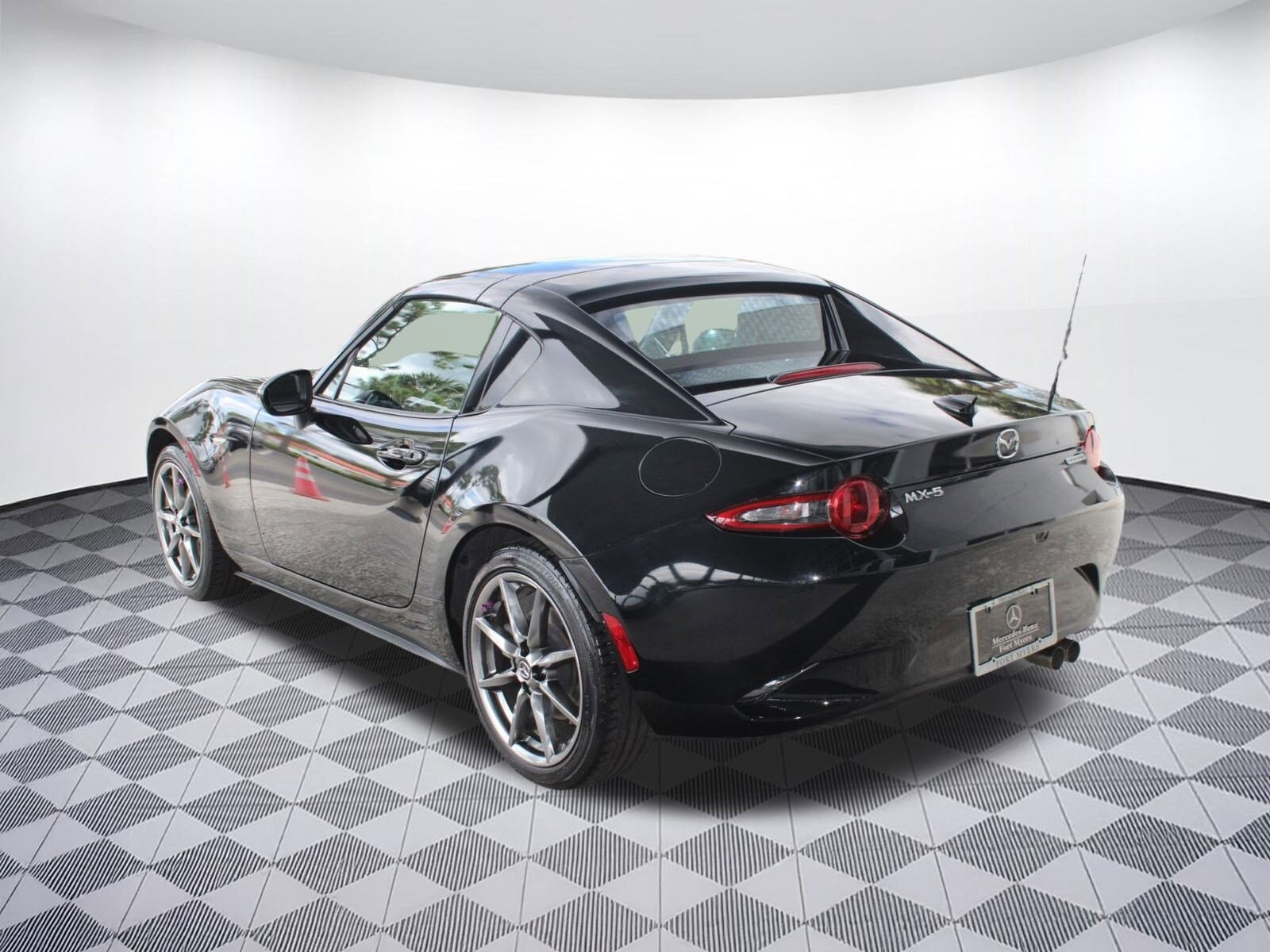 2023 Mazda MX-5 Miata Miata RF Grand Touring photo 3
