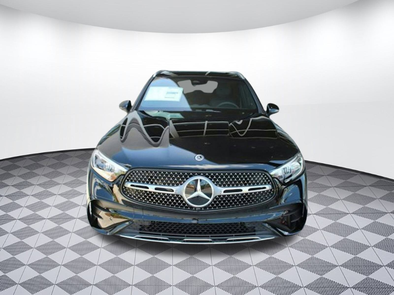 2025 Mercedes Benz GLC 300 4MATIC photo 2