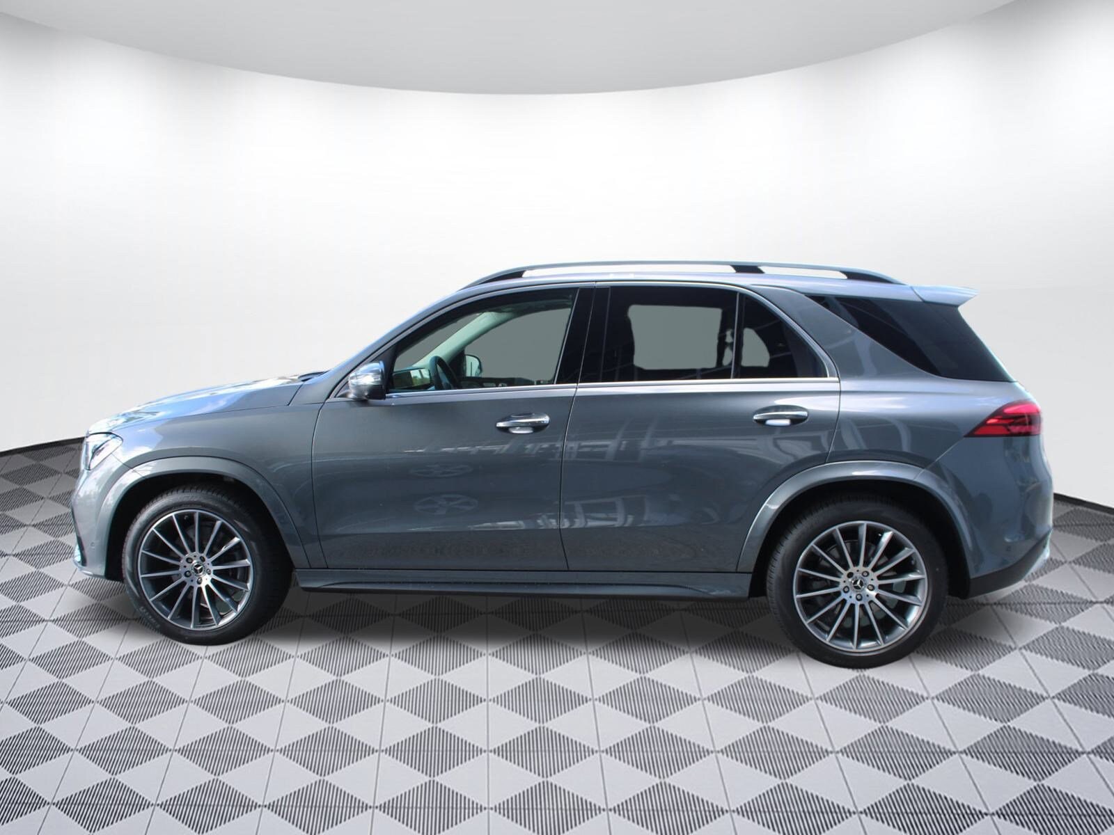 2025 Mercedes Benz GLE 350 AMG photo 4